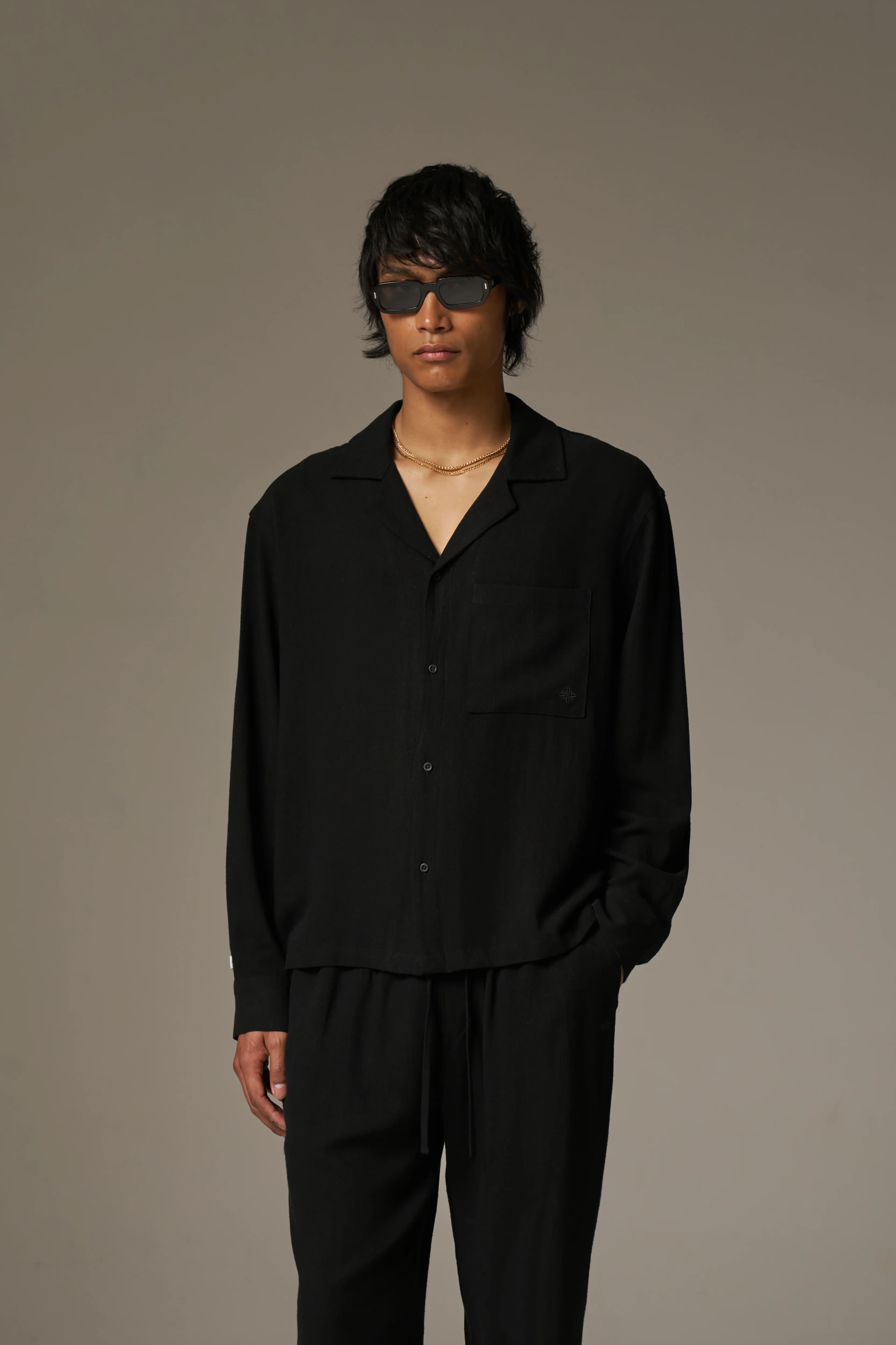 TEXTURED WOVEN SHIRT - BLACK