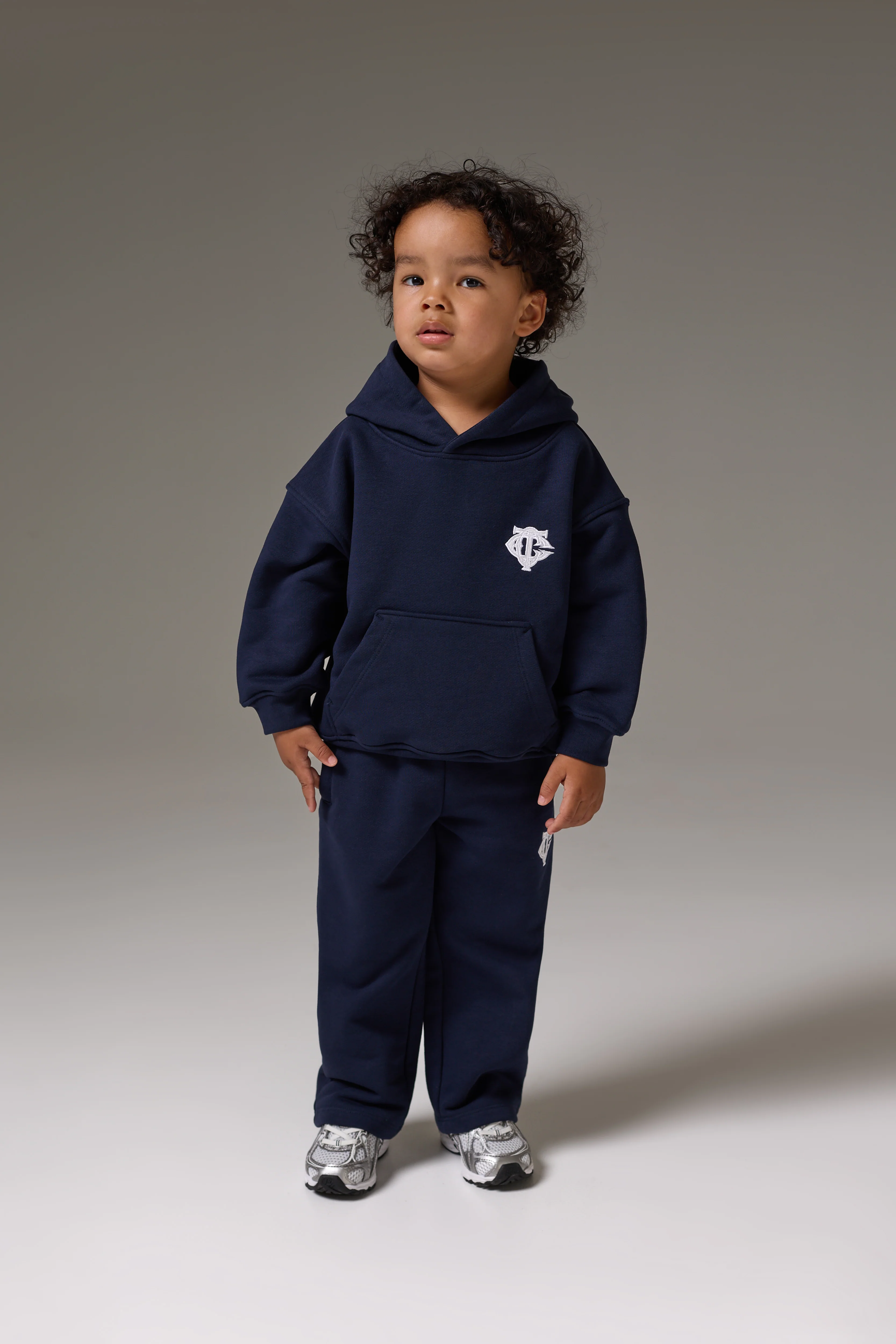 KIDS MONOGRAM EMBLEM APPLIQUE JOGGERS - NAVY