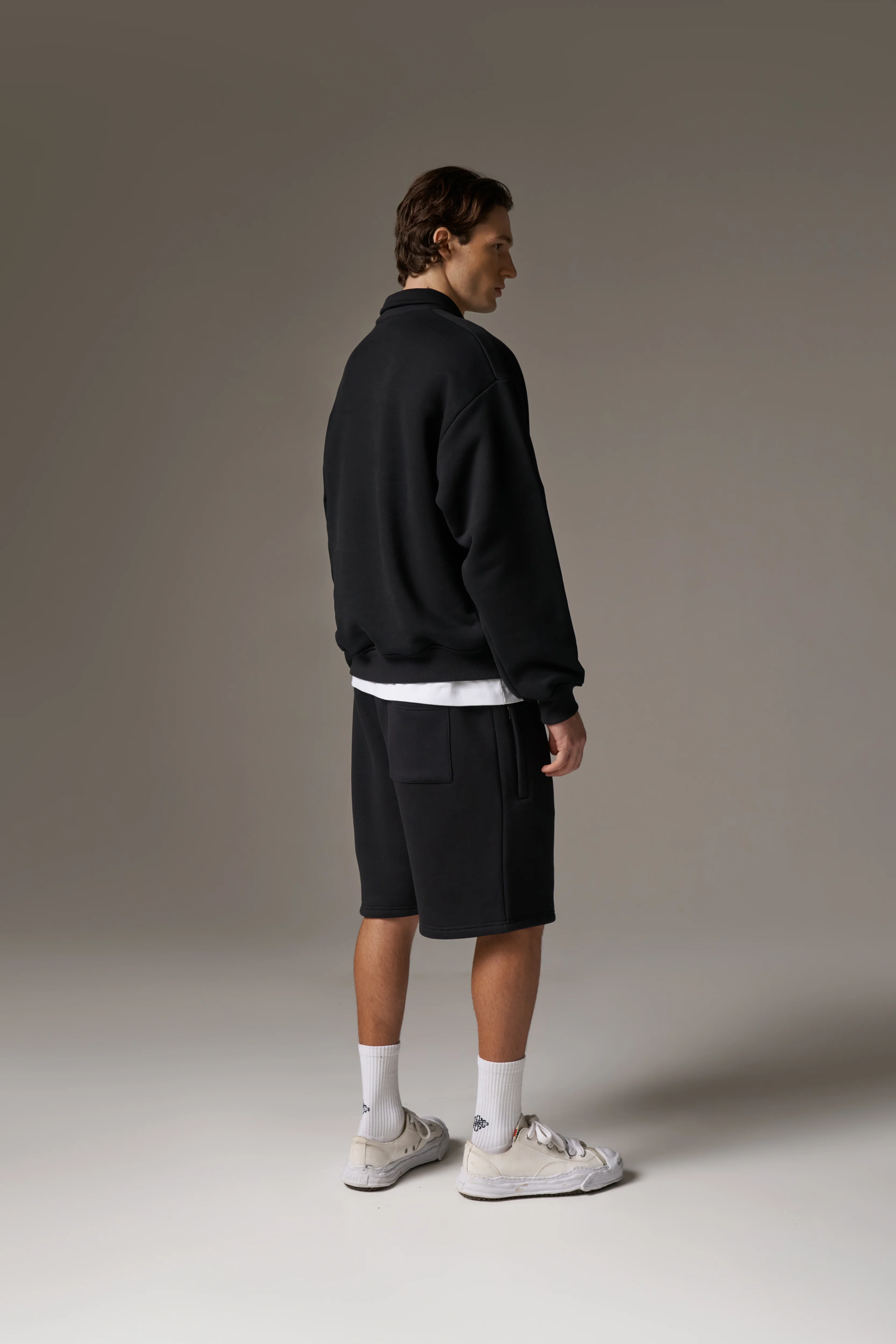 HEAVYWEIGHT MONOGRAM EMBLEM SHORTS - BLACK