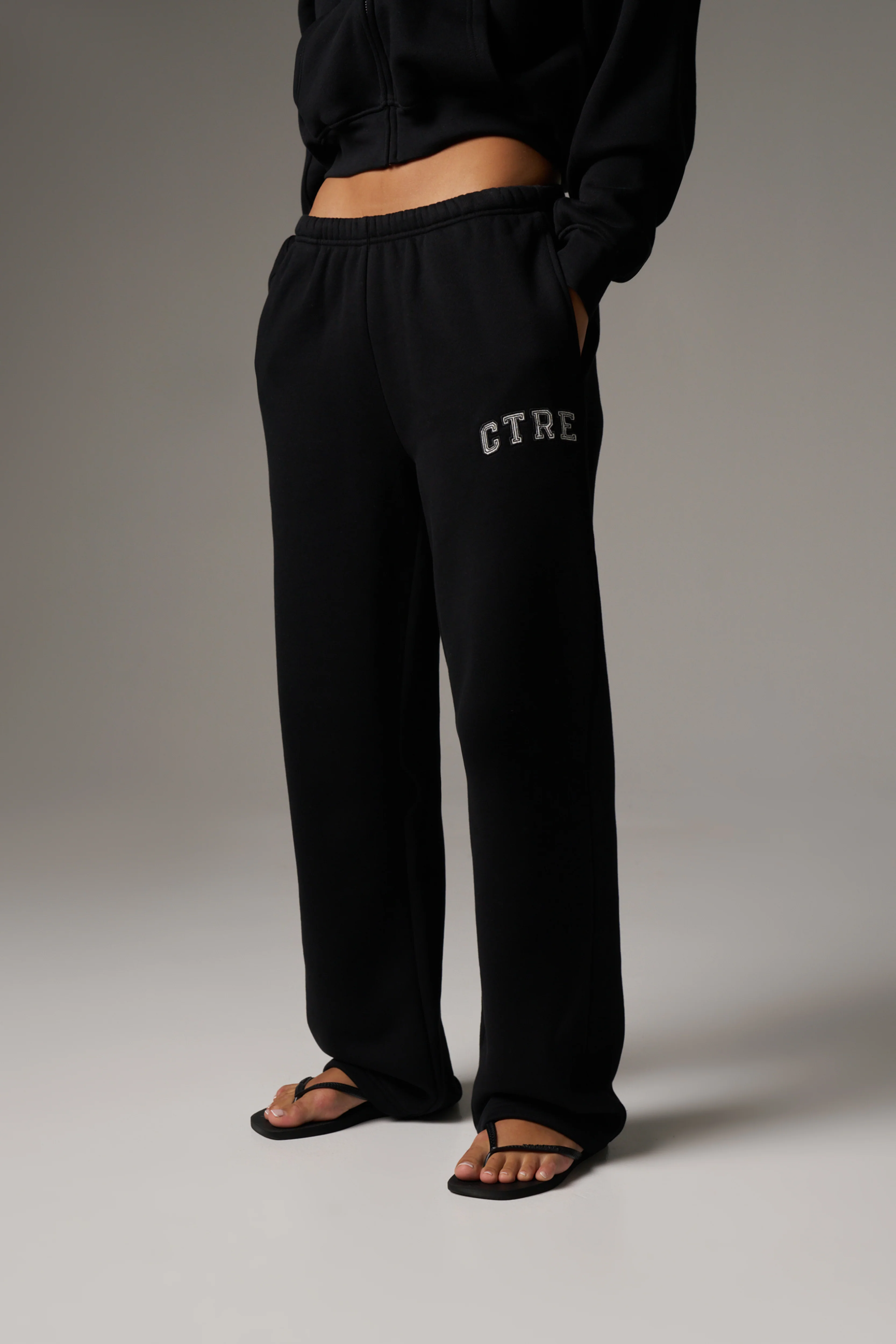 CTRE STRAIGHT LEG JOGGERS - BLACK