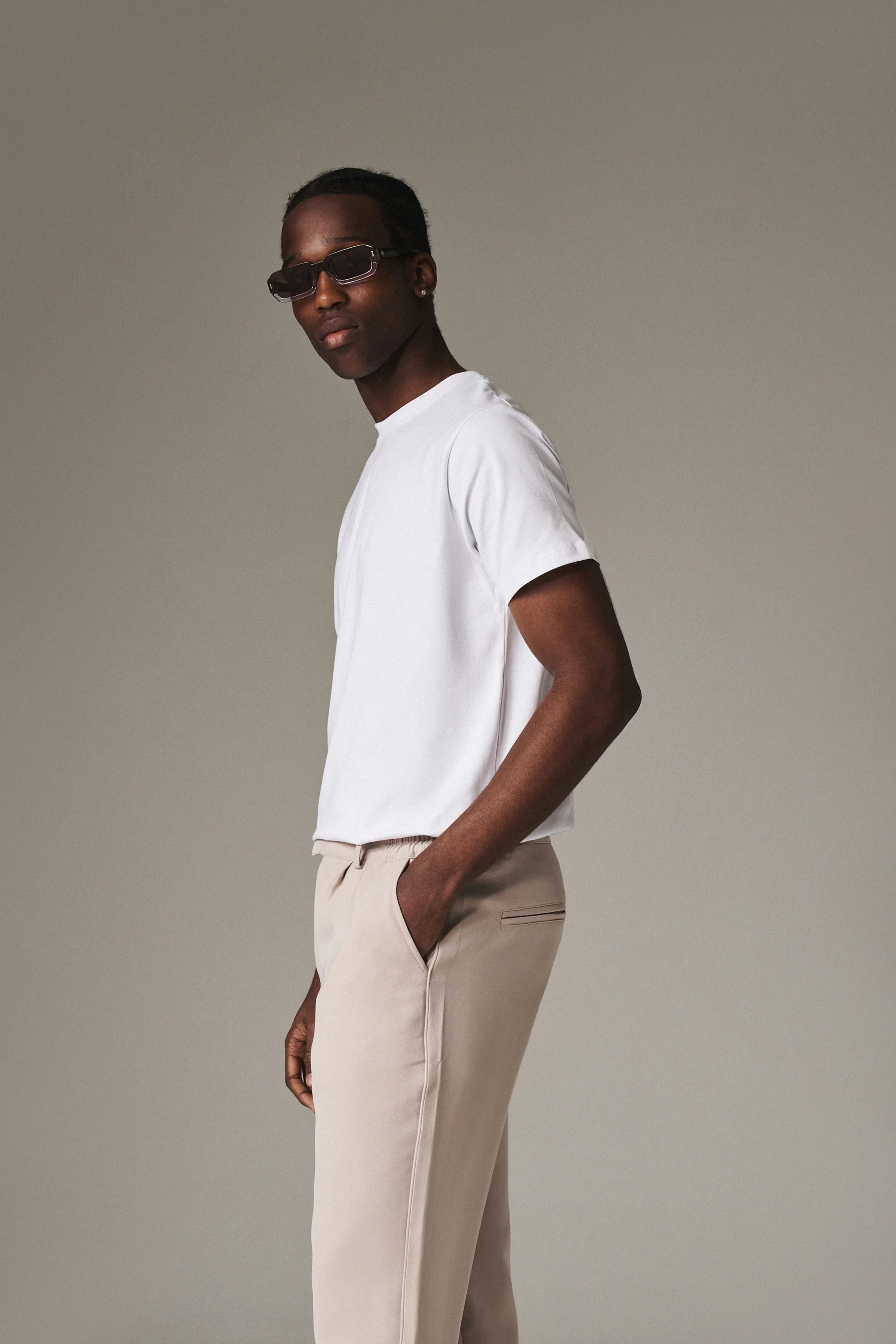 UNBRANDED SLIM T-SHIRT - WHITE