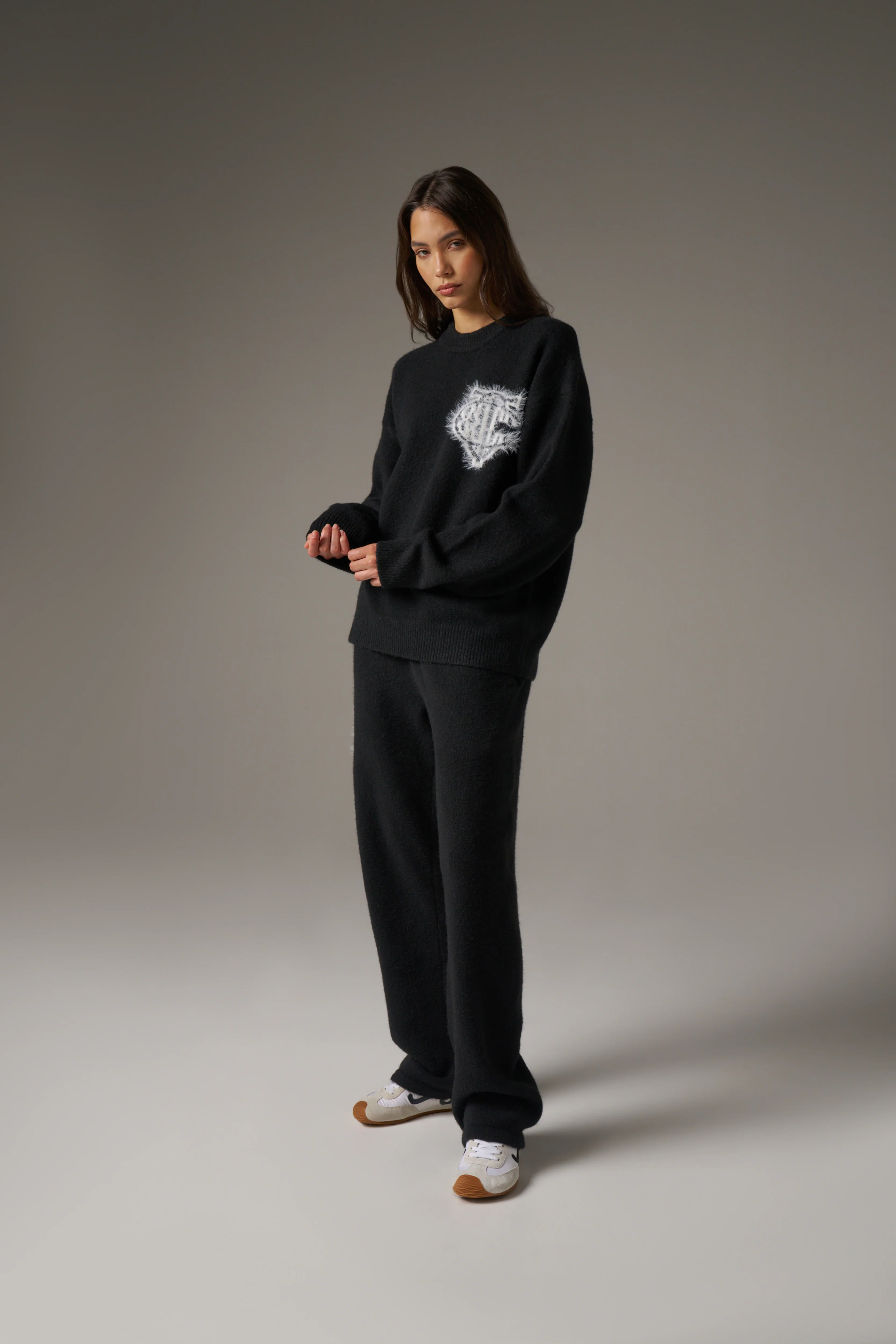 MONGRAM EMBLEM FLUFFY KNIT JOGGERS - BLACK