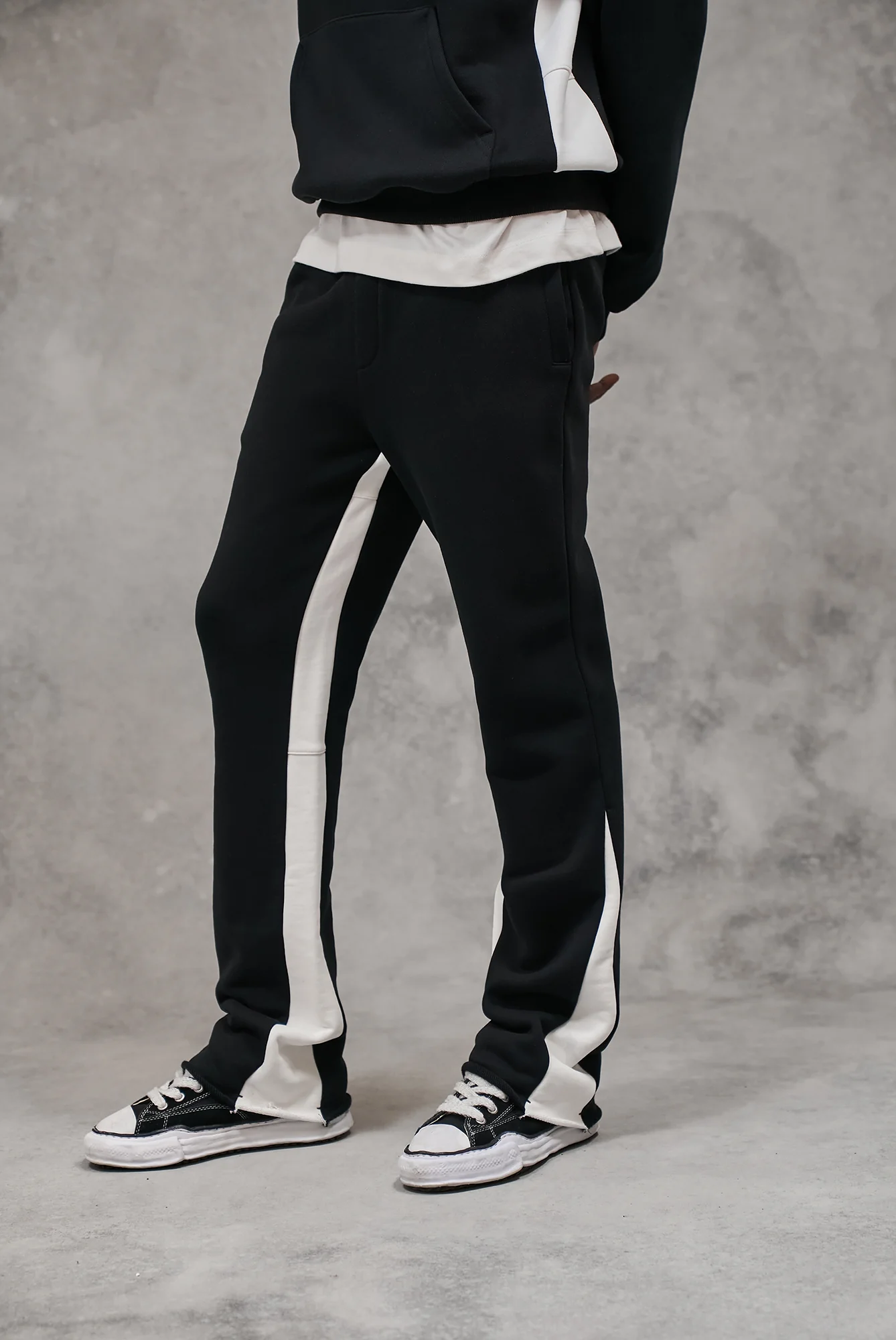 DESIGN DEPARTMENT PANEL JOGGERS - BLACK