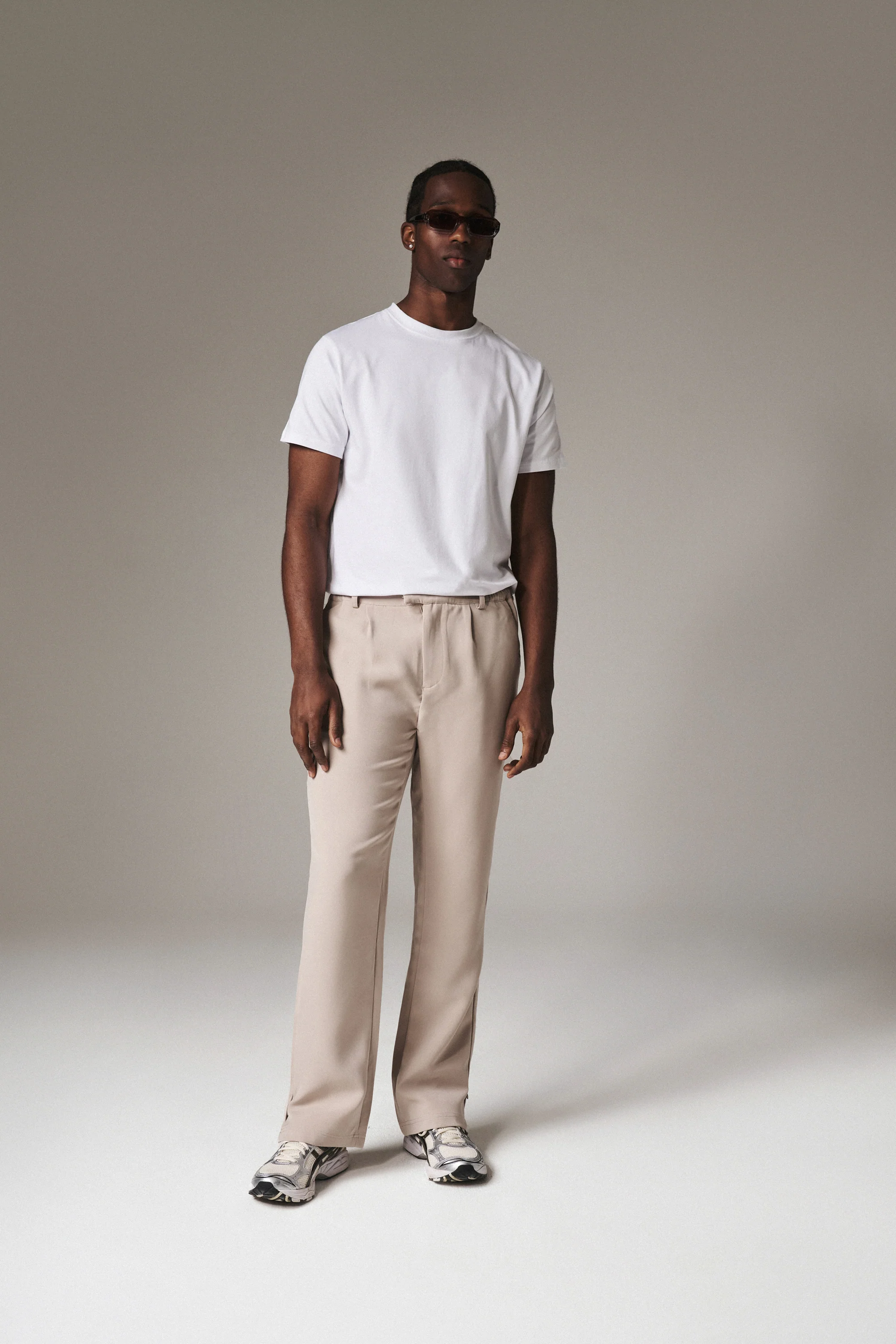 UNBRANDED SLIM T-SHIRT - WHITE