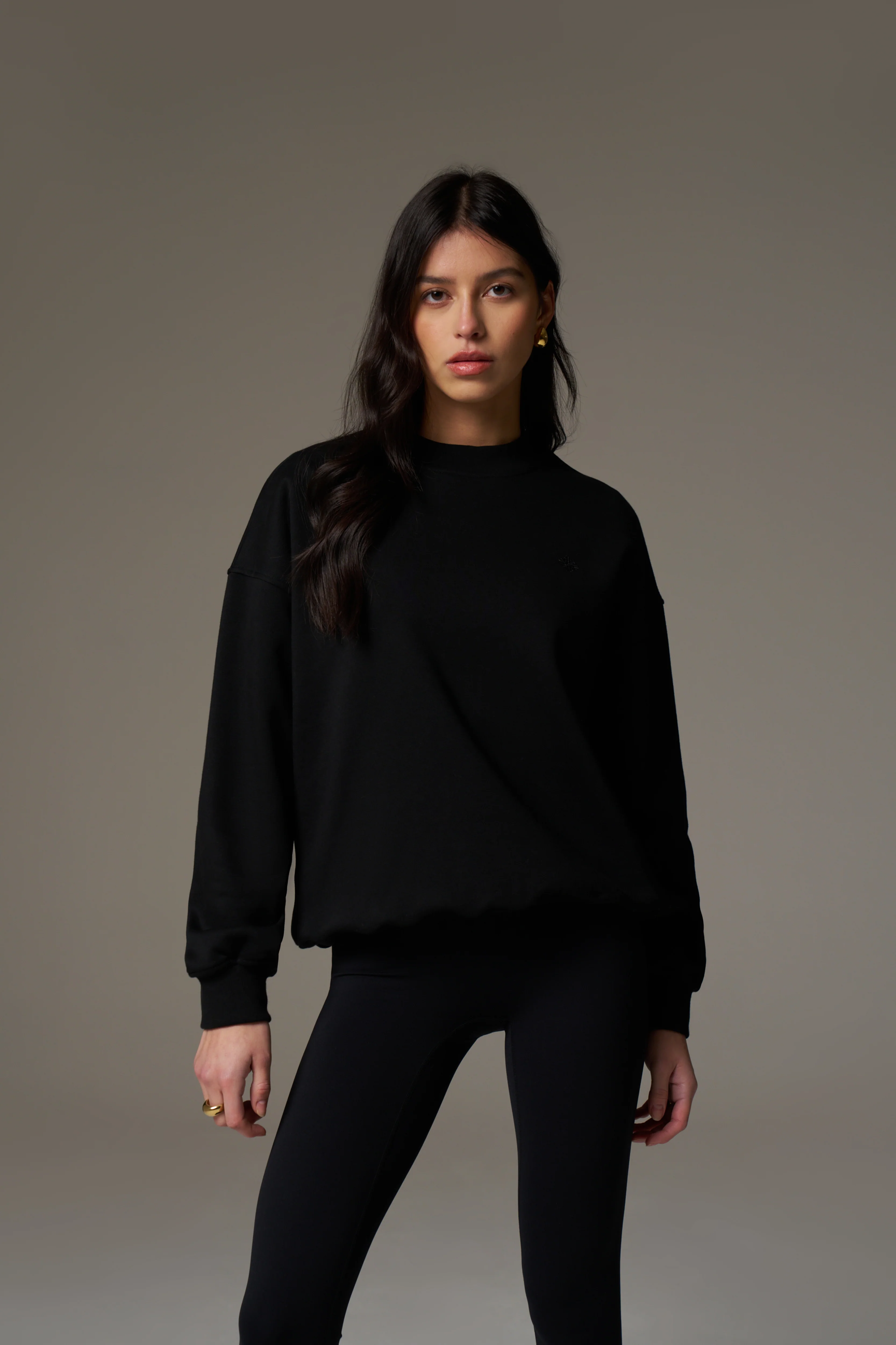 EMBLEM EMBROIDERED SWEATSHIRT - BLACK