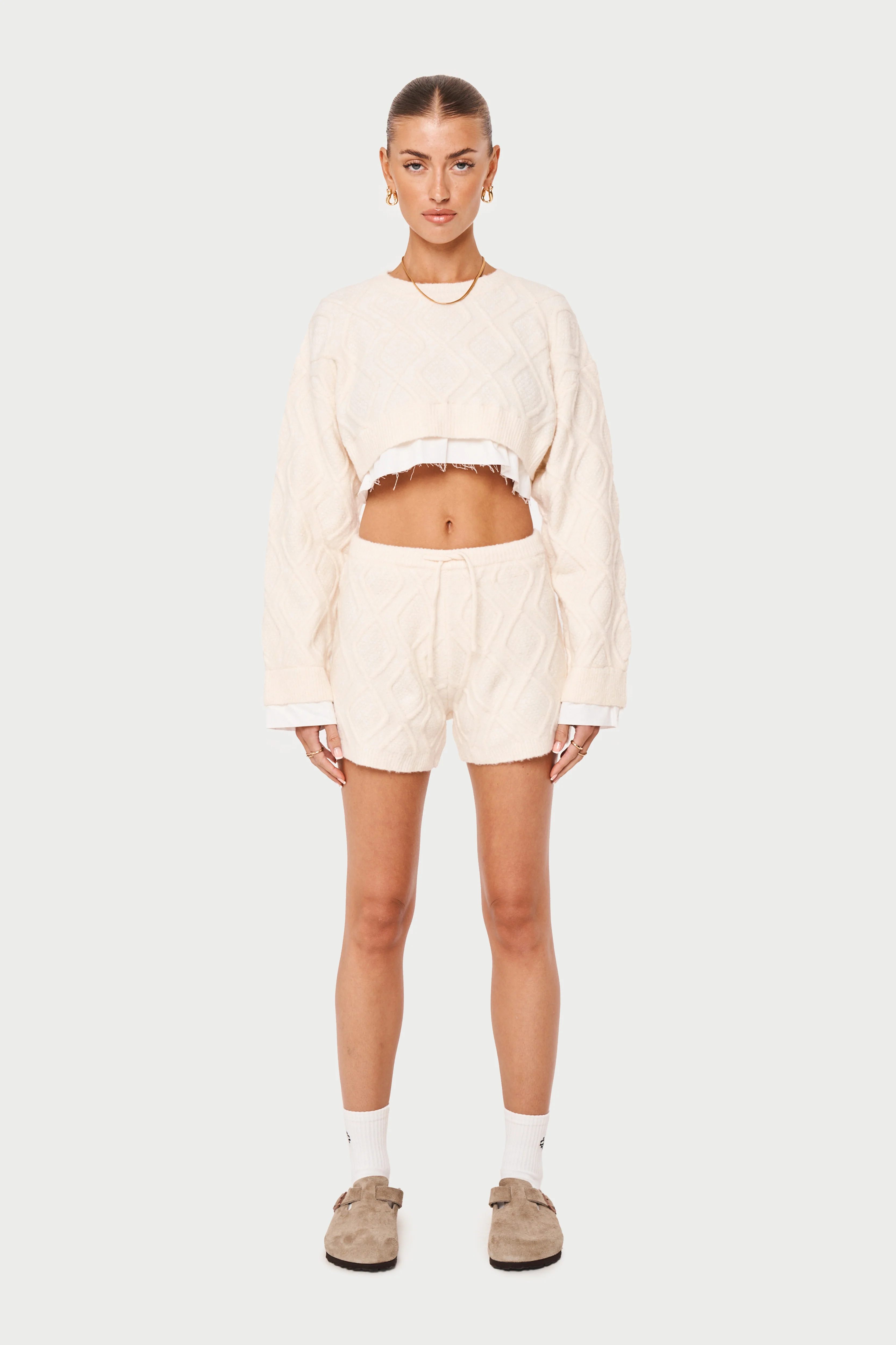 CABLE KNITTED SHORTS - OFF WHITE