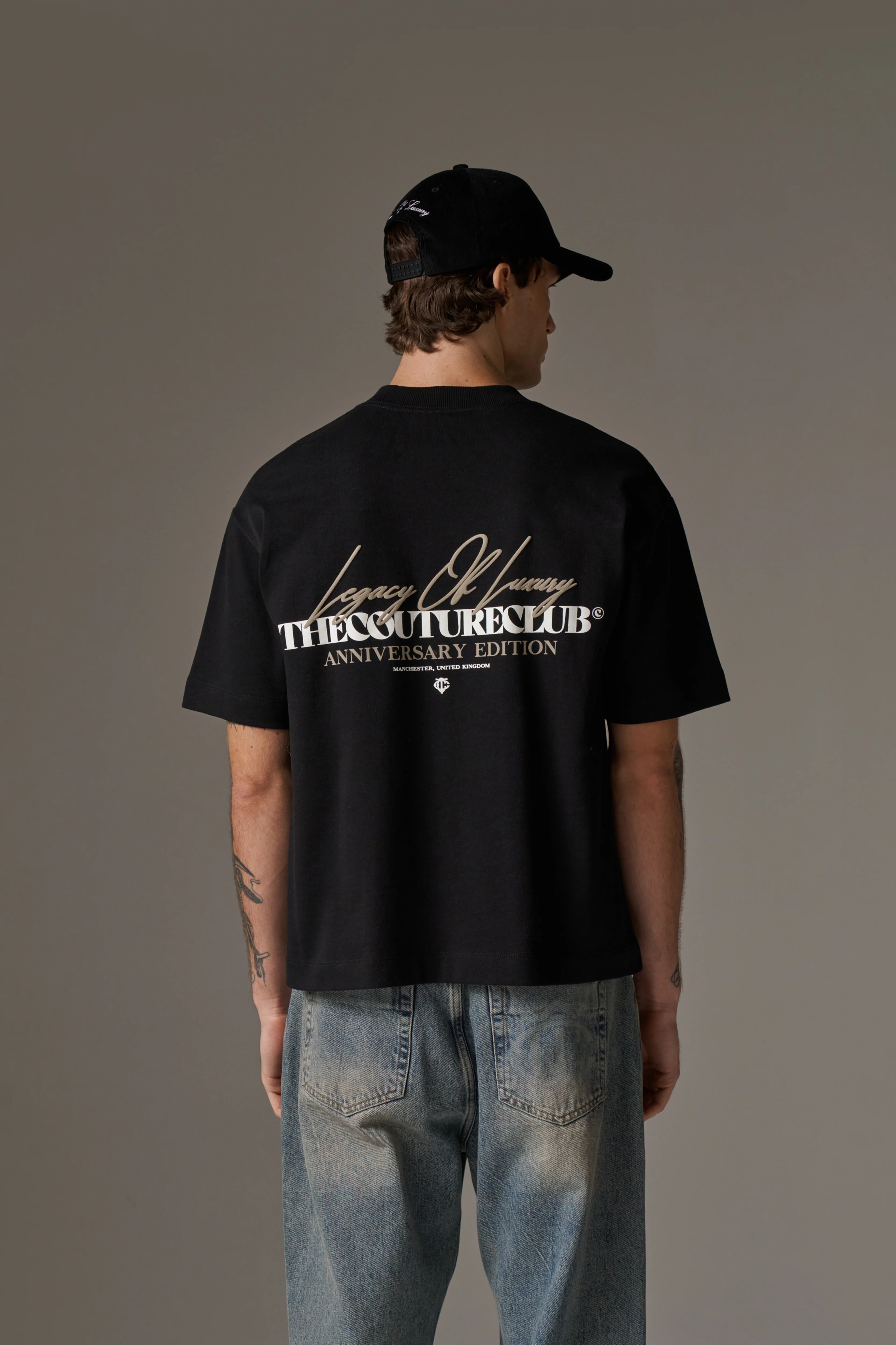 LEGACY OF LUXURY T-SHIRT - BLACK