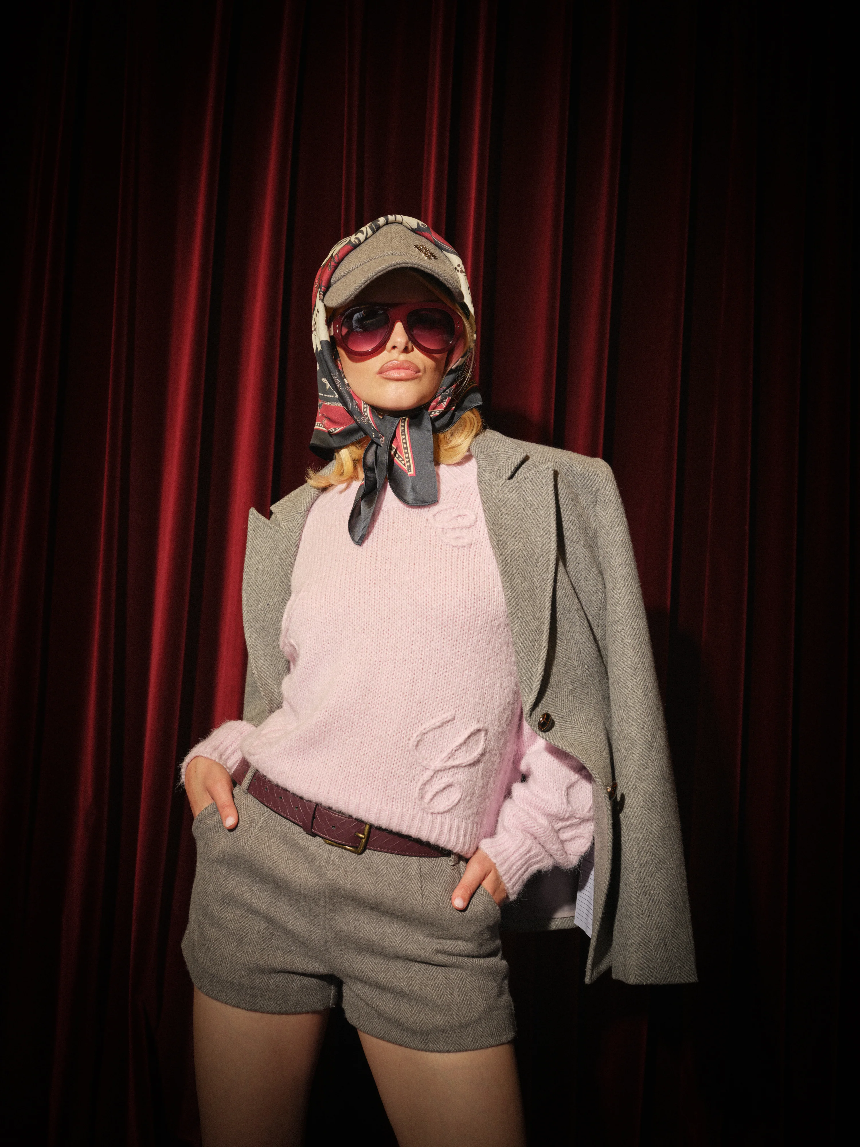 SCRIPT APPLIQUE OVERSIZED JUMPER - PINK