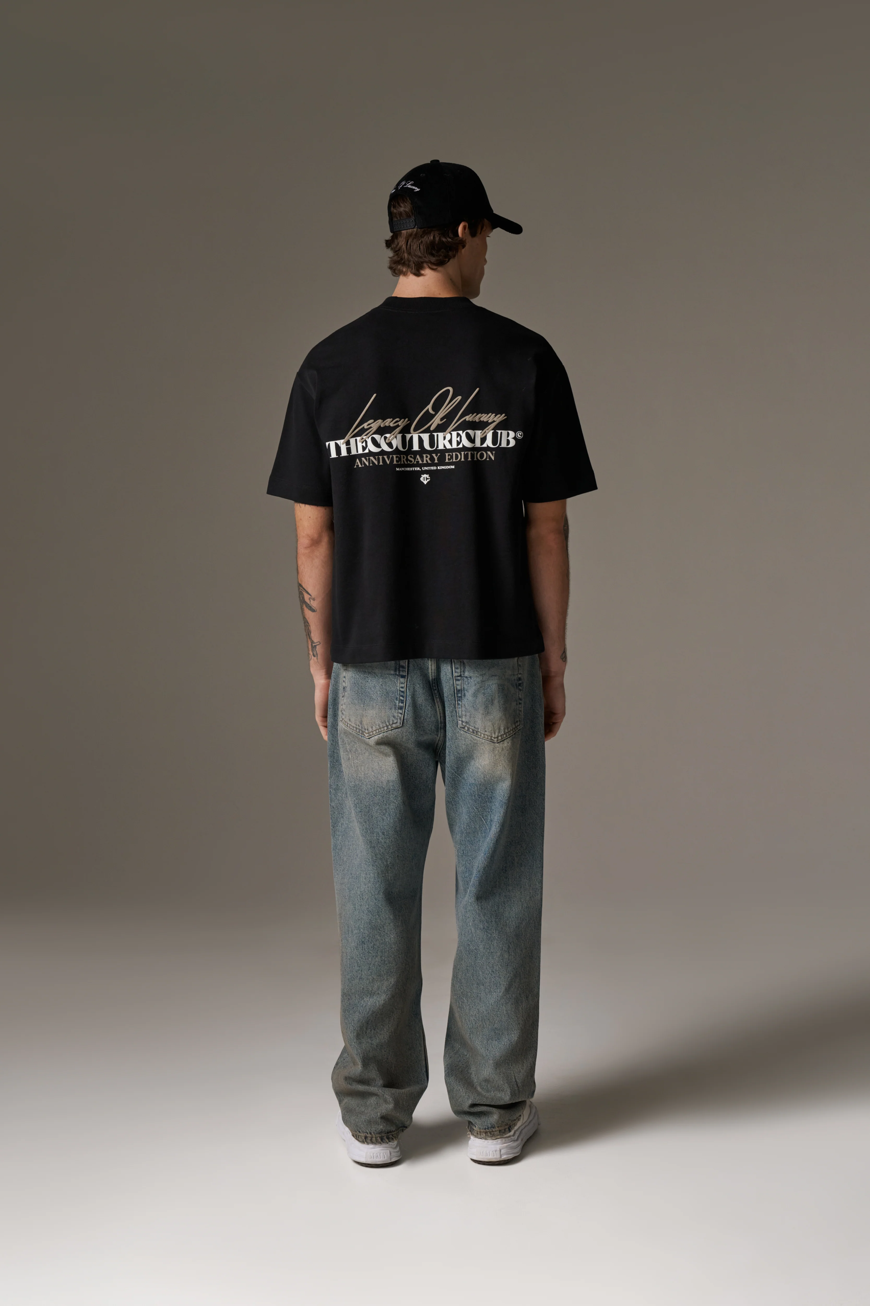 LEGACY OF LUXURY T-SHIRT - BLACK