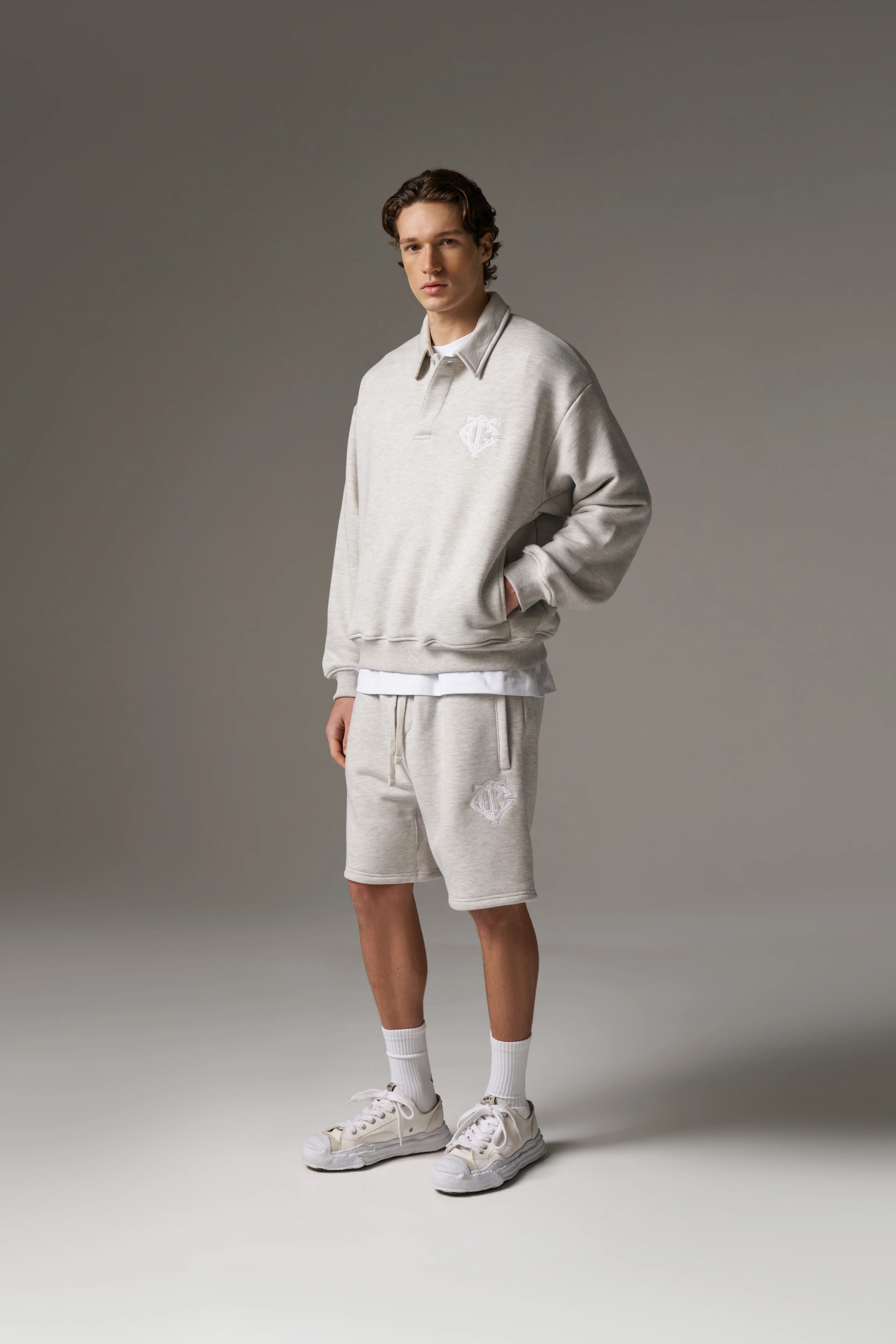 HEAVYWEIGHT MONOGRAM EMBLEM SHORTS - GREY MARL