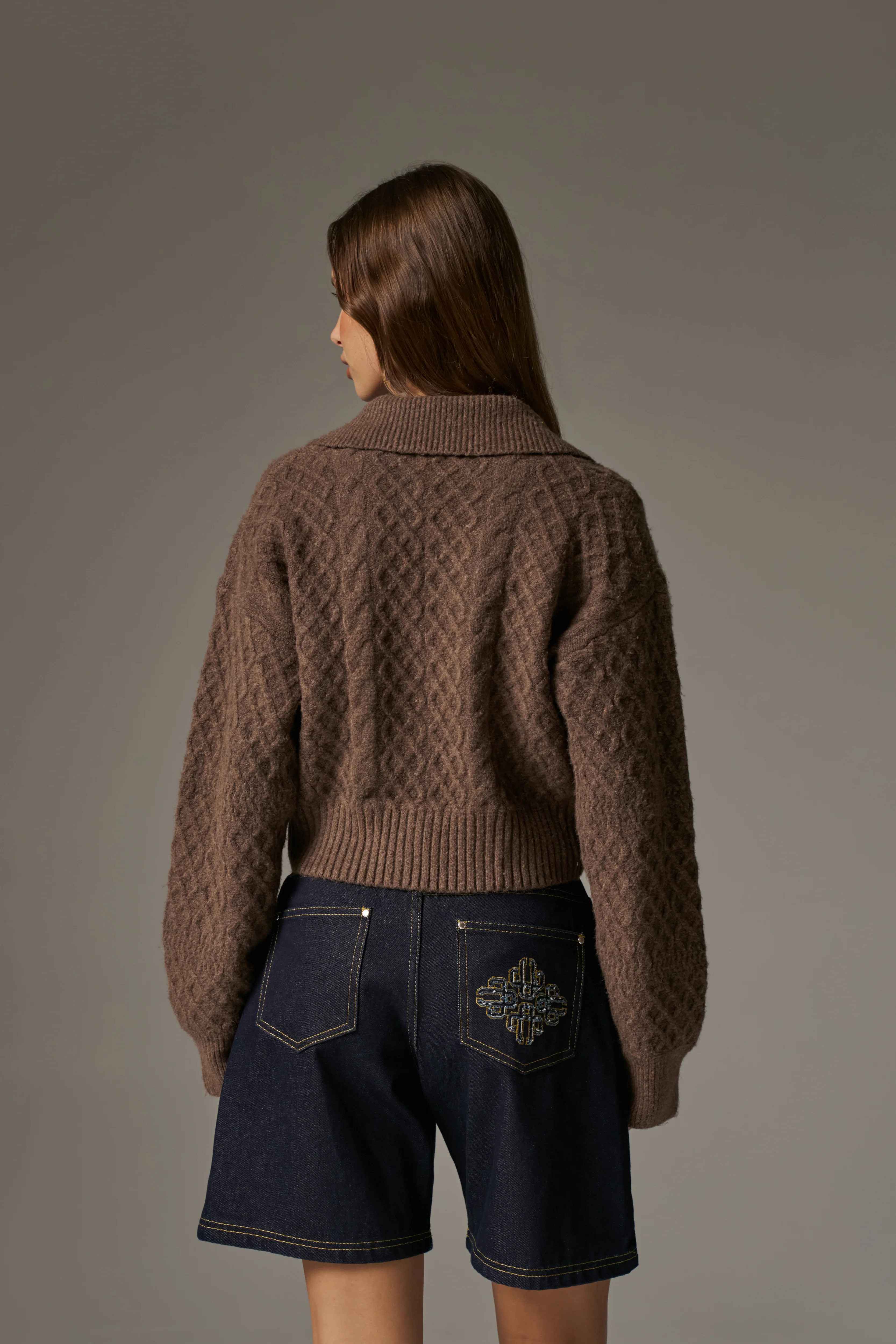 CABLE KNIT CARDIGAN - BROWN