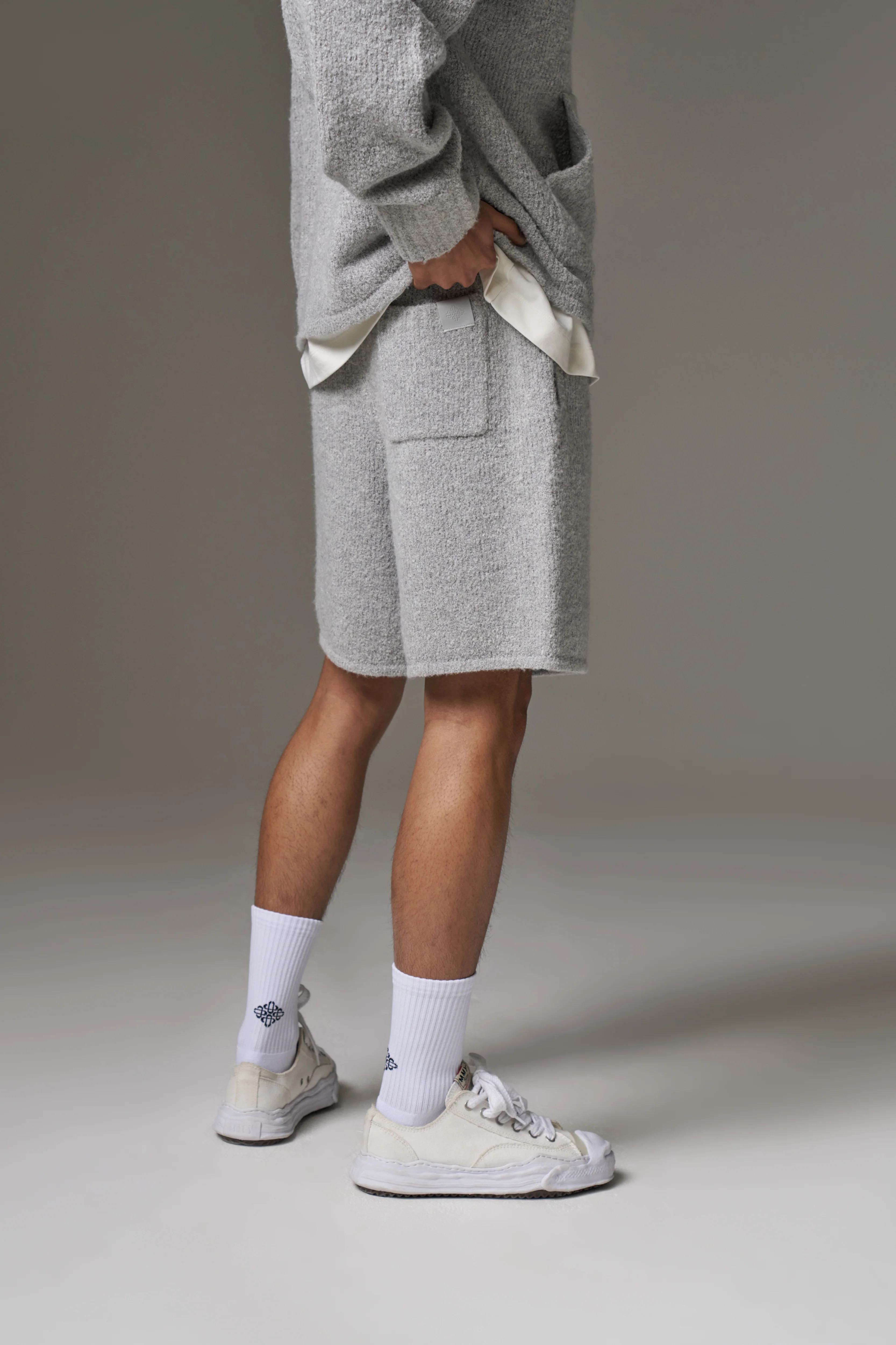 BOUCLE KNIT SHORTS - GREY MARL