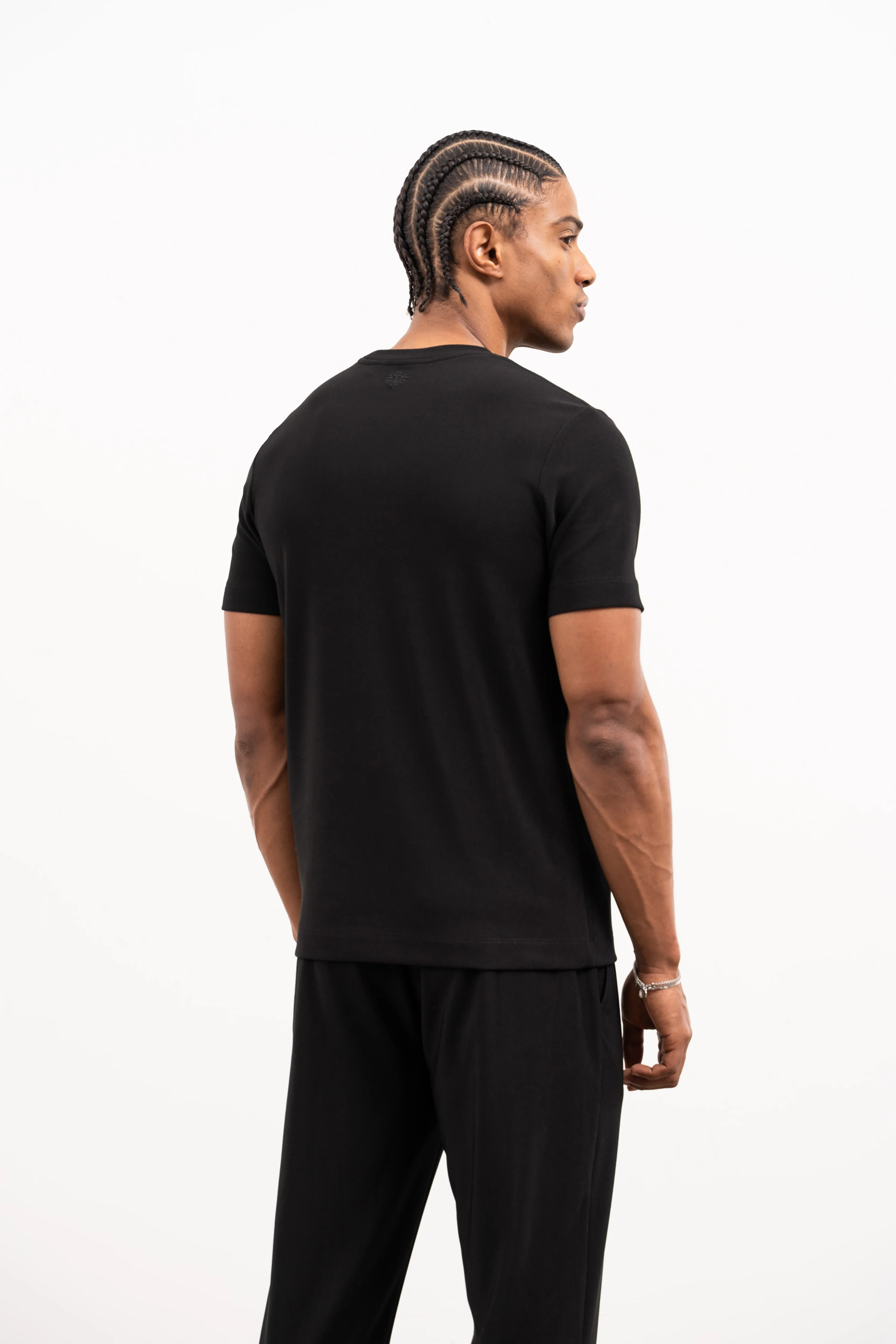 RIB TEXTURED T-SHIRT - BLACK