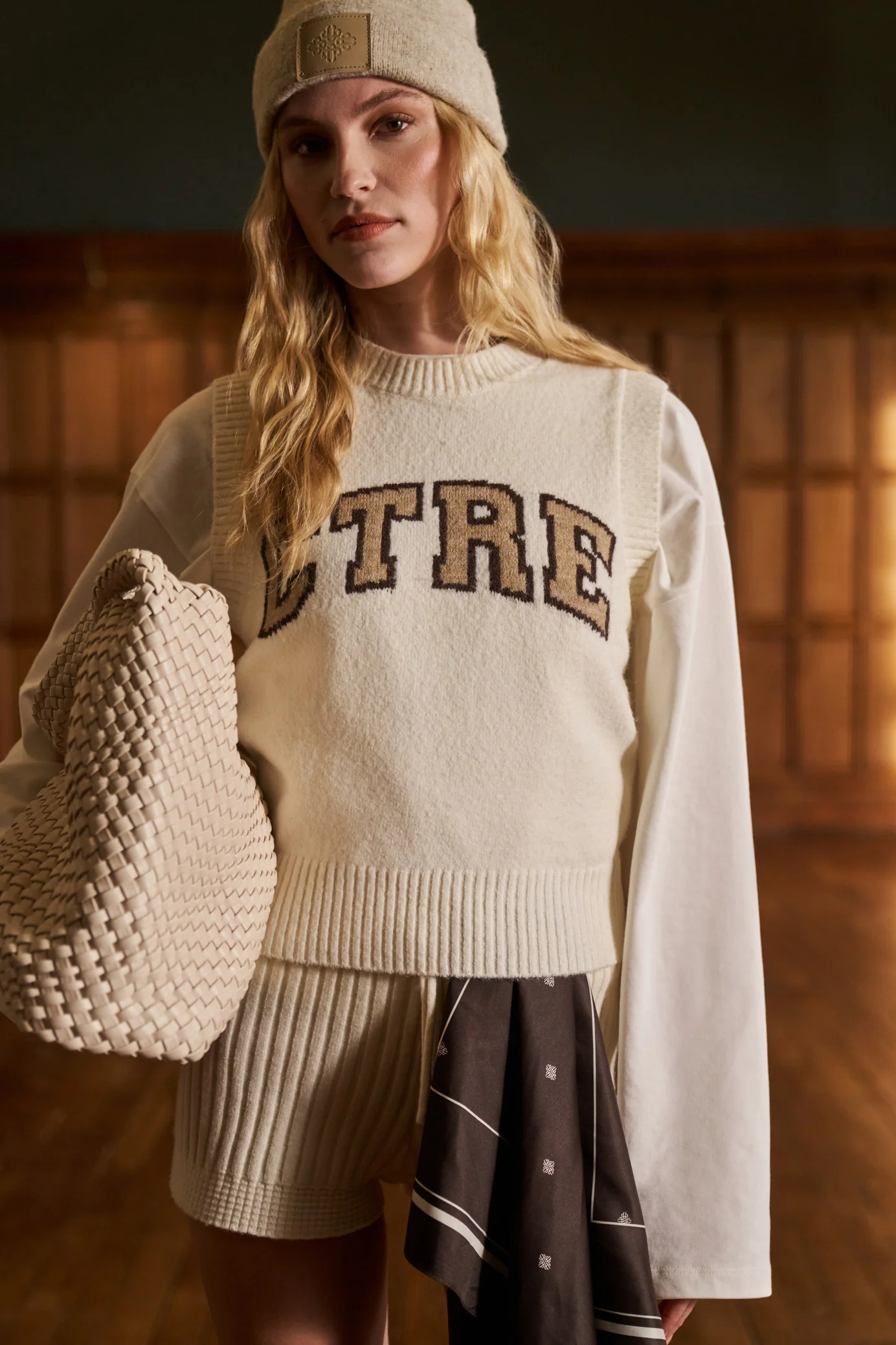 CTRE KNITTED VEST - OFF WHITE