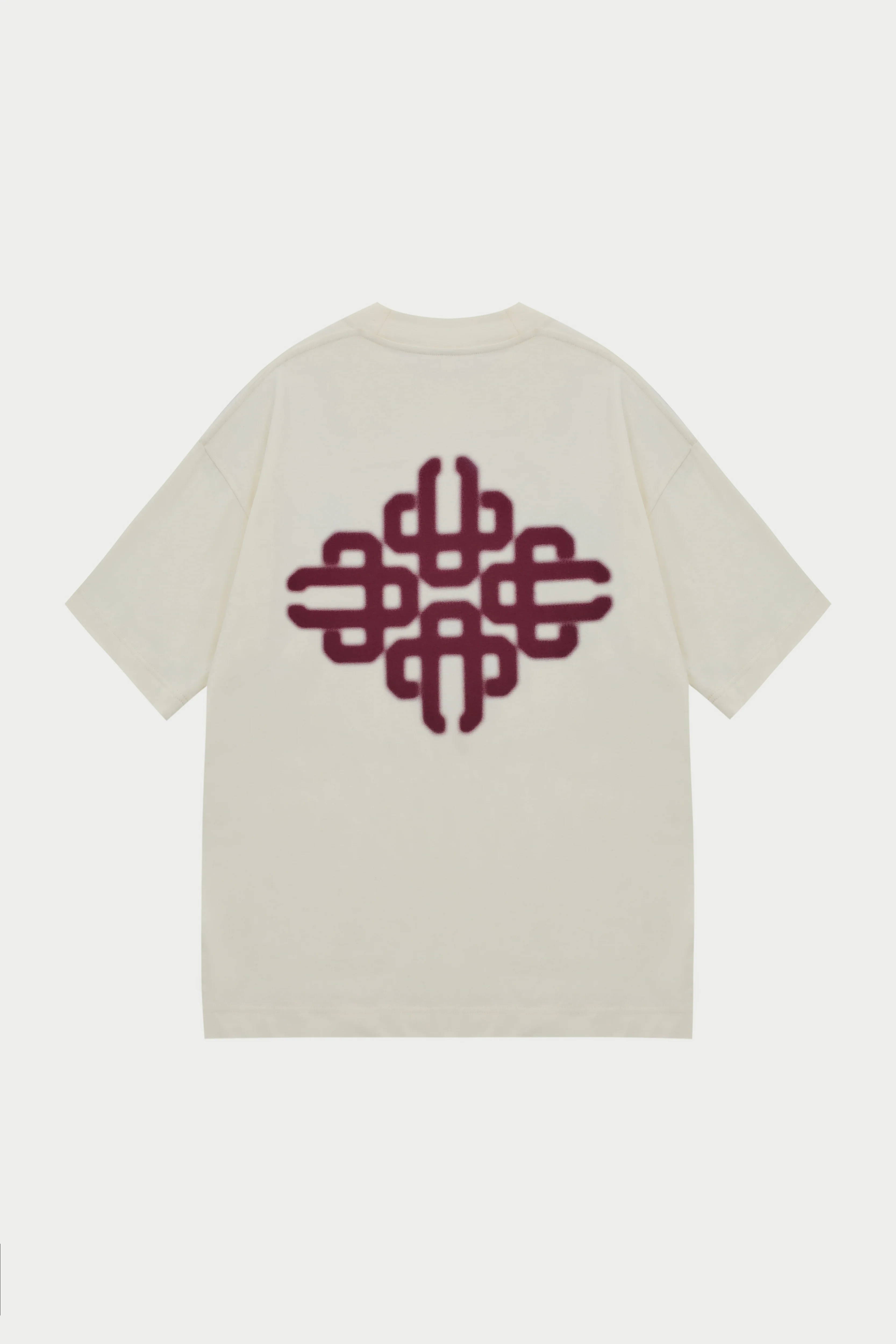 BLURRED GRAPHIC EMBLEM T-SHIRT - BURGUNDY