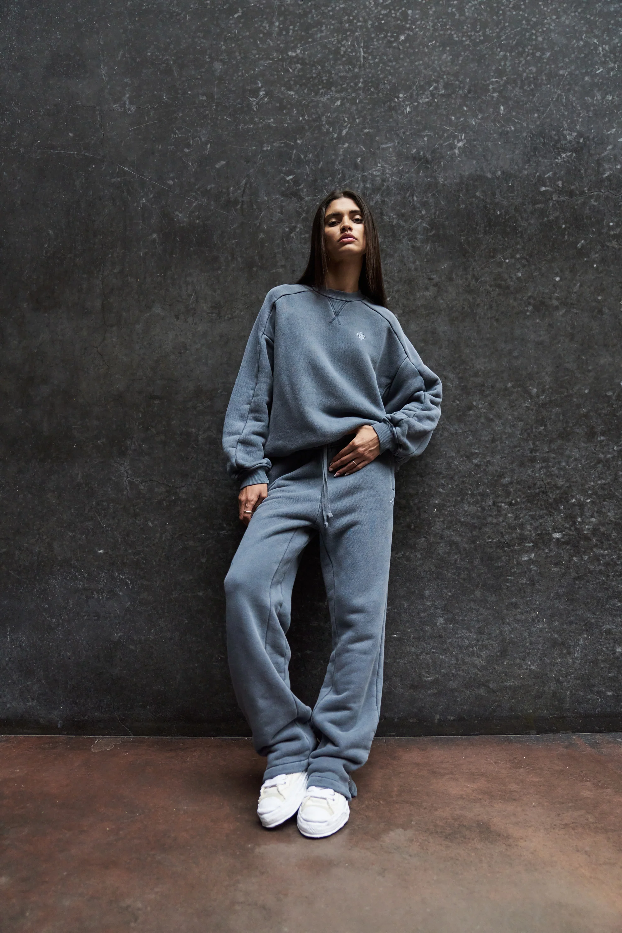 LAUNDERED CLASSICS STRAIGHT LEG JOGGERS - PETROL BLUE