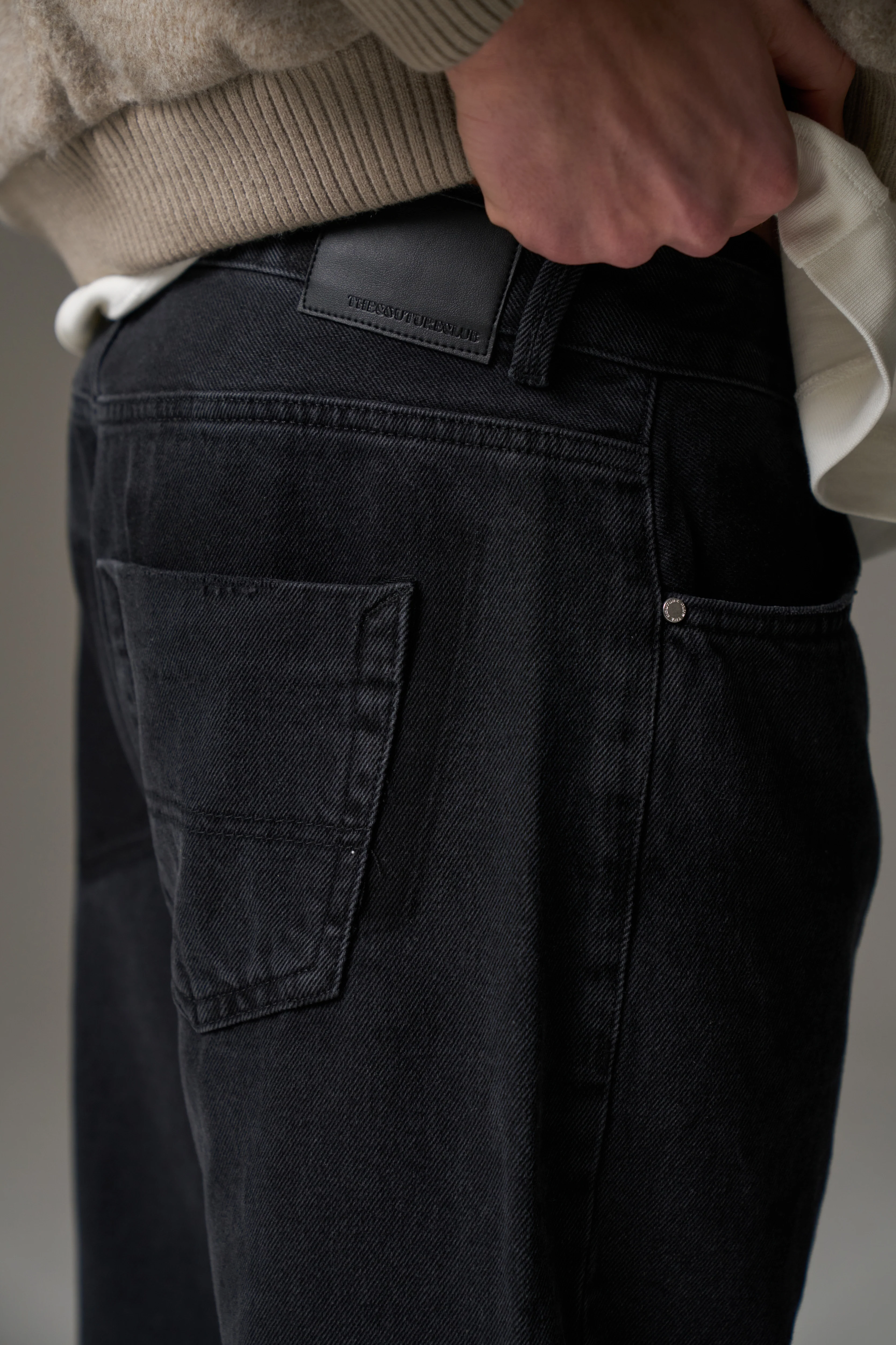 MULTI POCKET WASHED JEAN - BLACK WASH