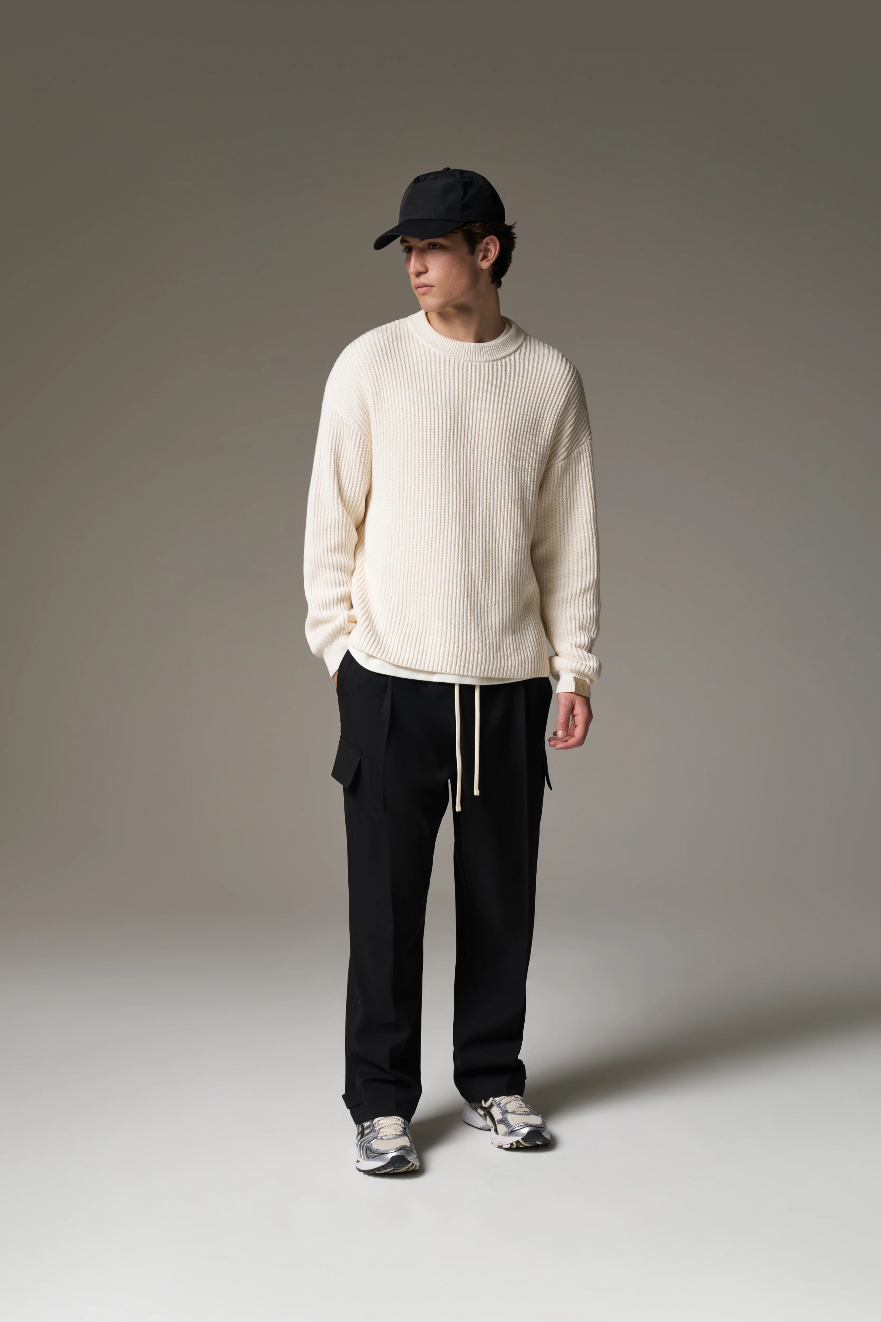 HEAVY WASHED RIBBED KNIT CREW - STONE