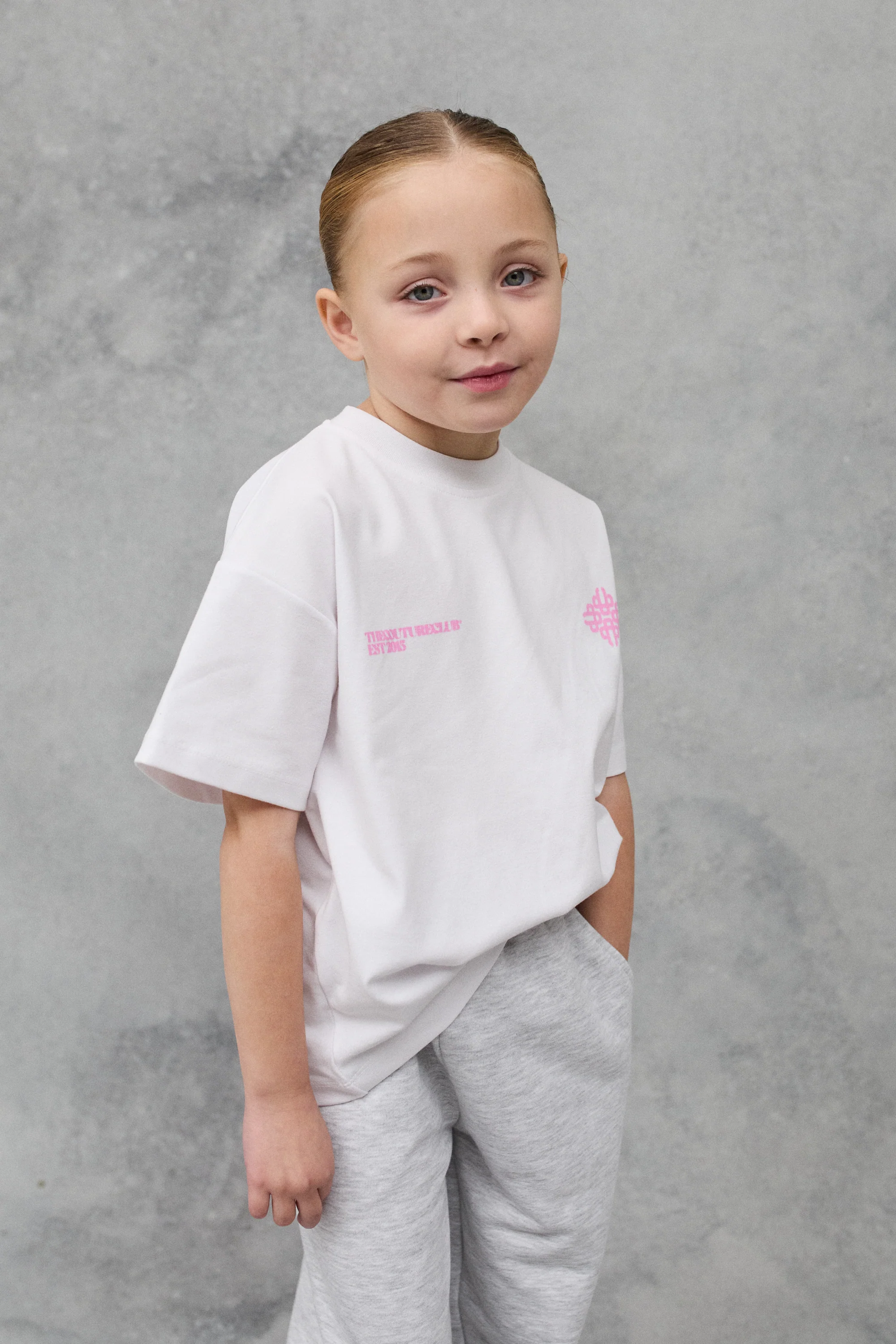 JNR BLURRED GRAPHIC EMBLEM T-SHIRT - WHITE/PINK