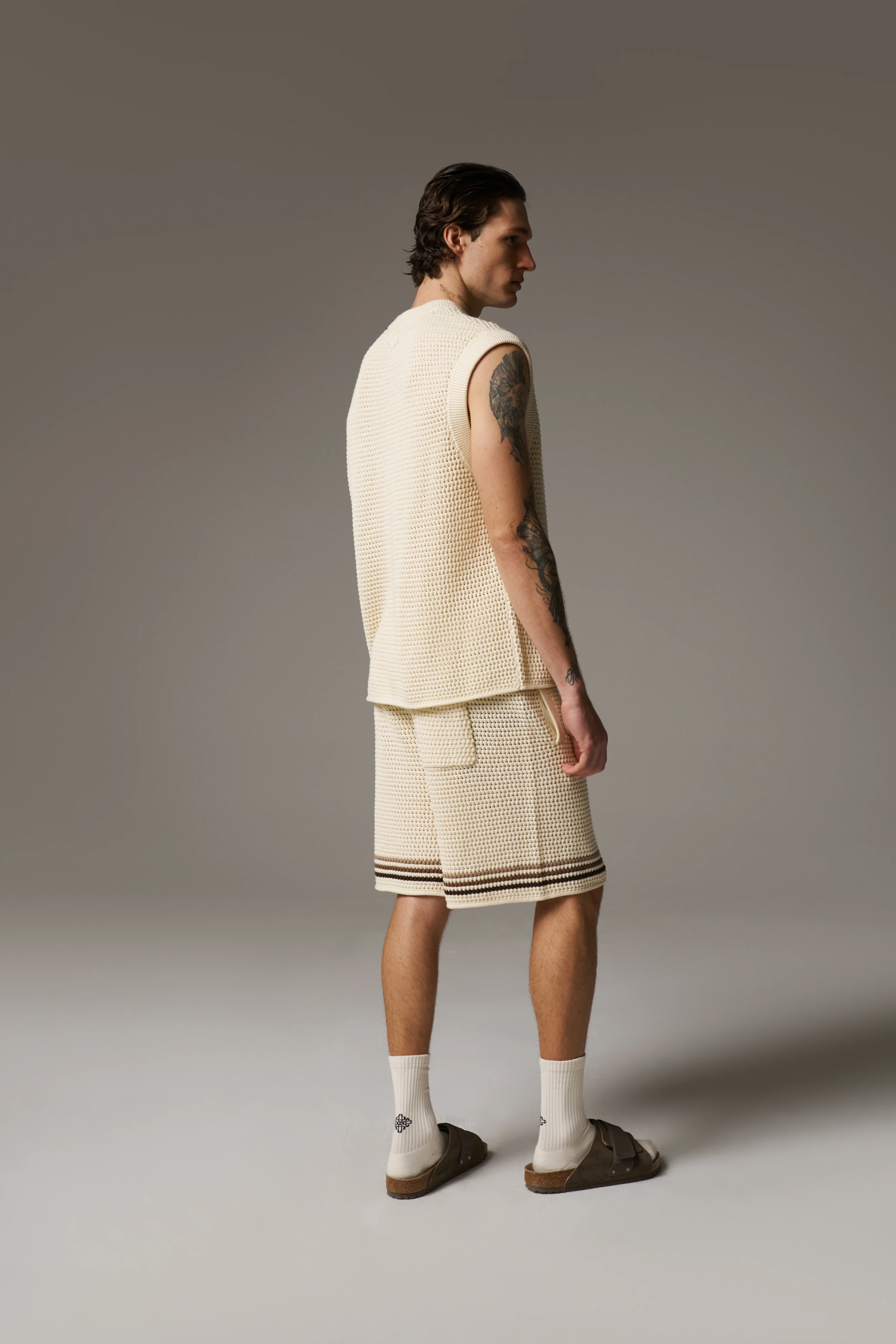 STRIPE CROCHET KNIT VEST - OFF WHITE