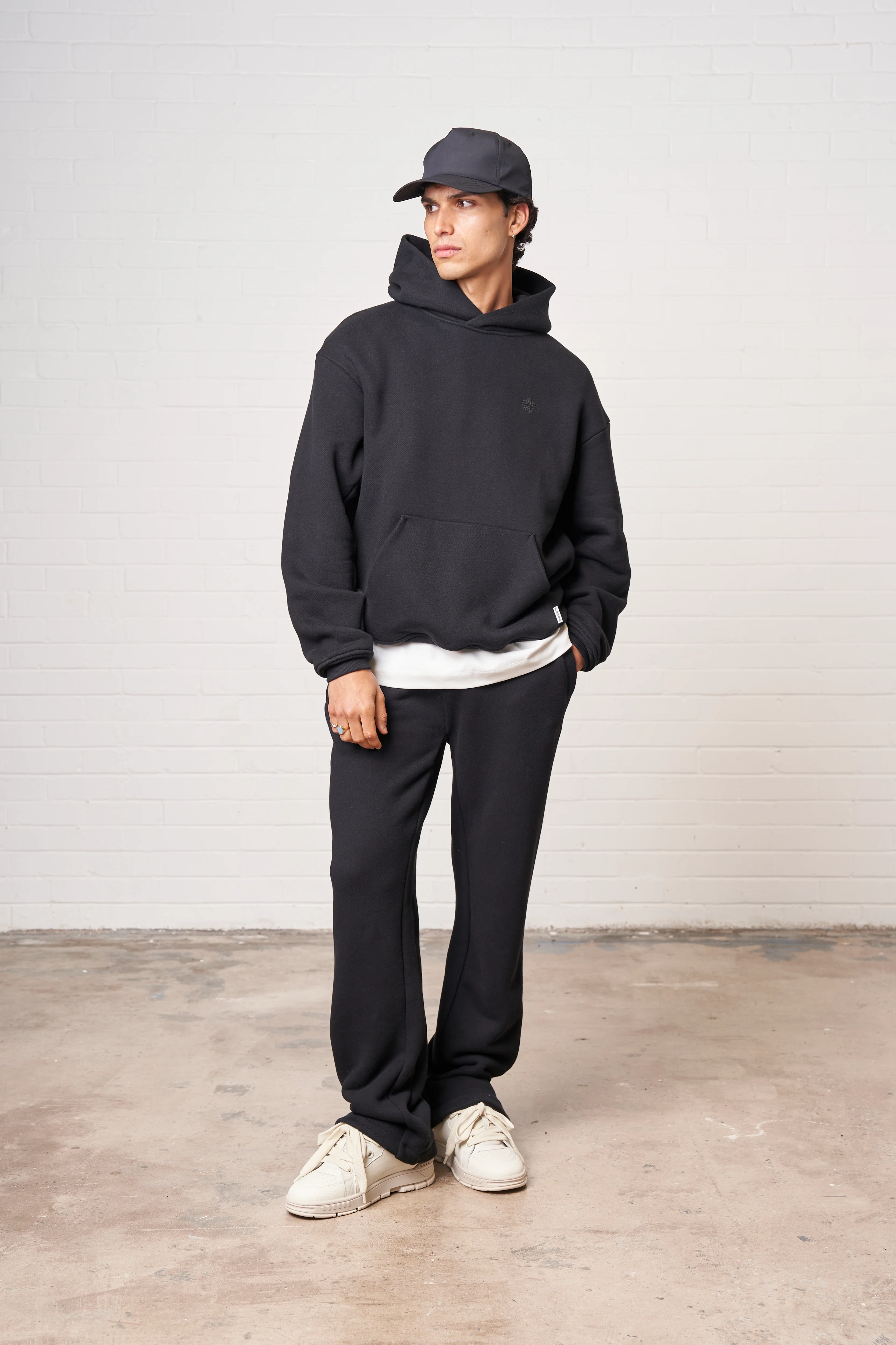 LAUNDERED CLASSICS JOGGERS - WASHED BLACK