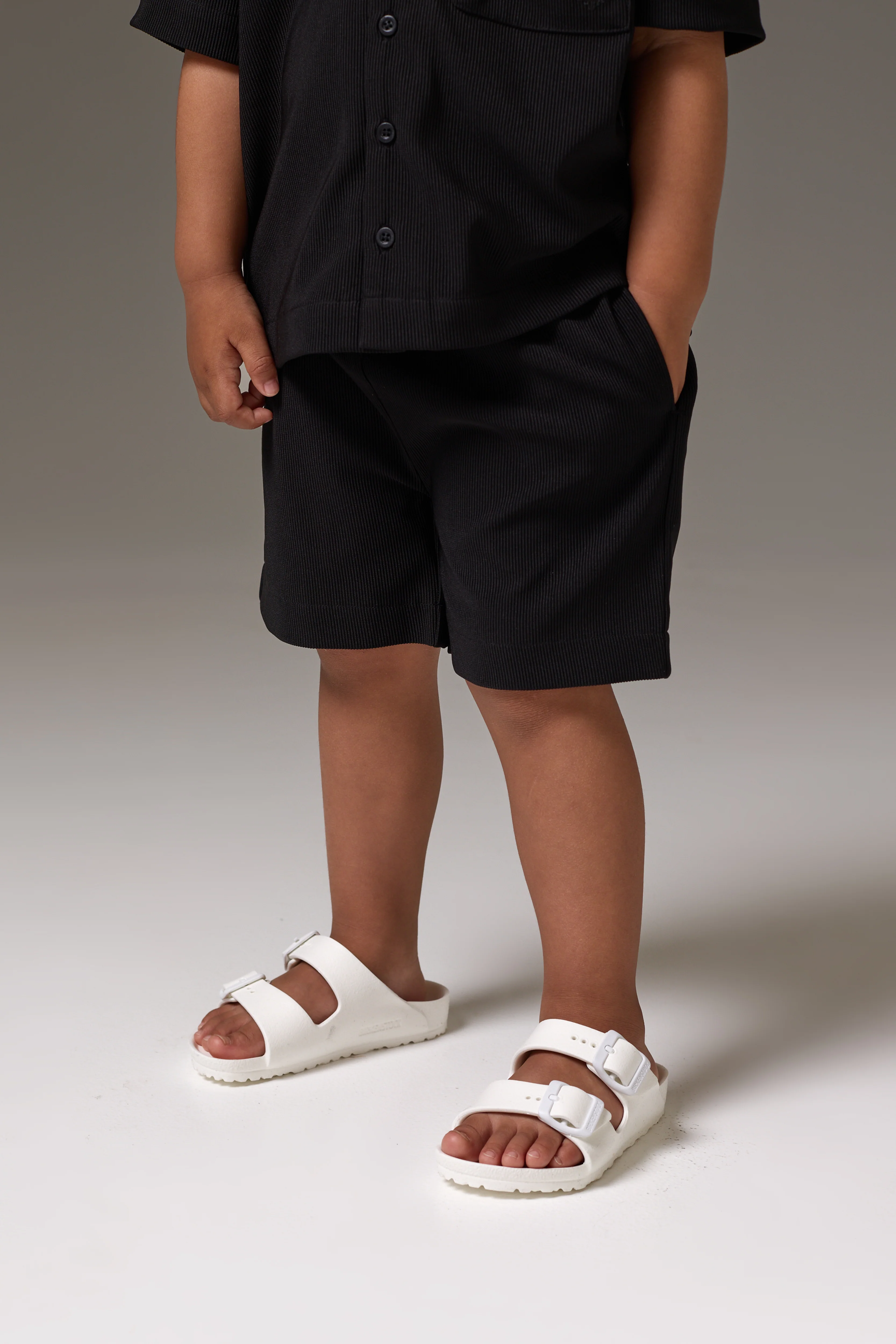 KIDS RIBBED SHORTS - BLACK