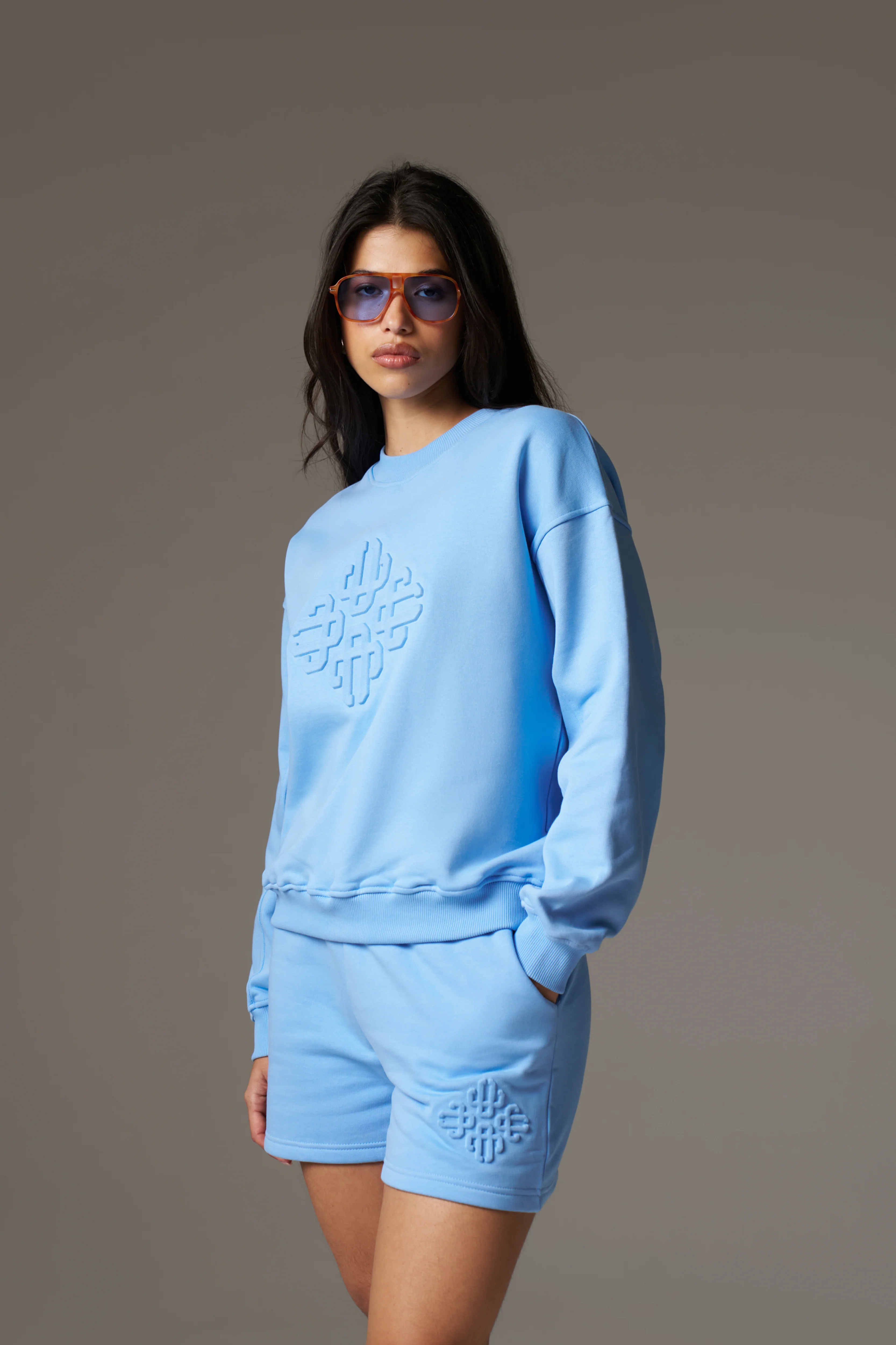 EMBLEM EMBOSSED OVERSIZED CREW - BLUE