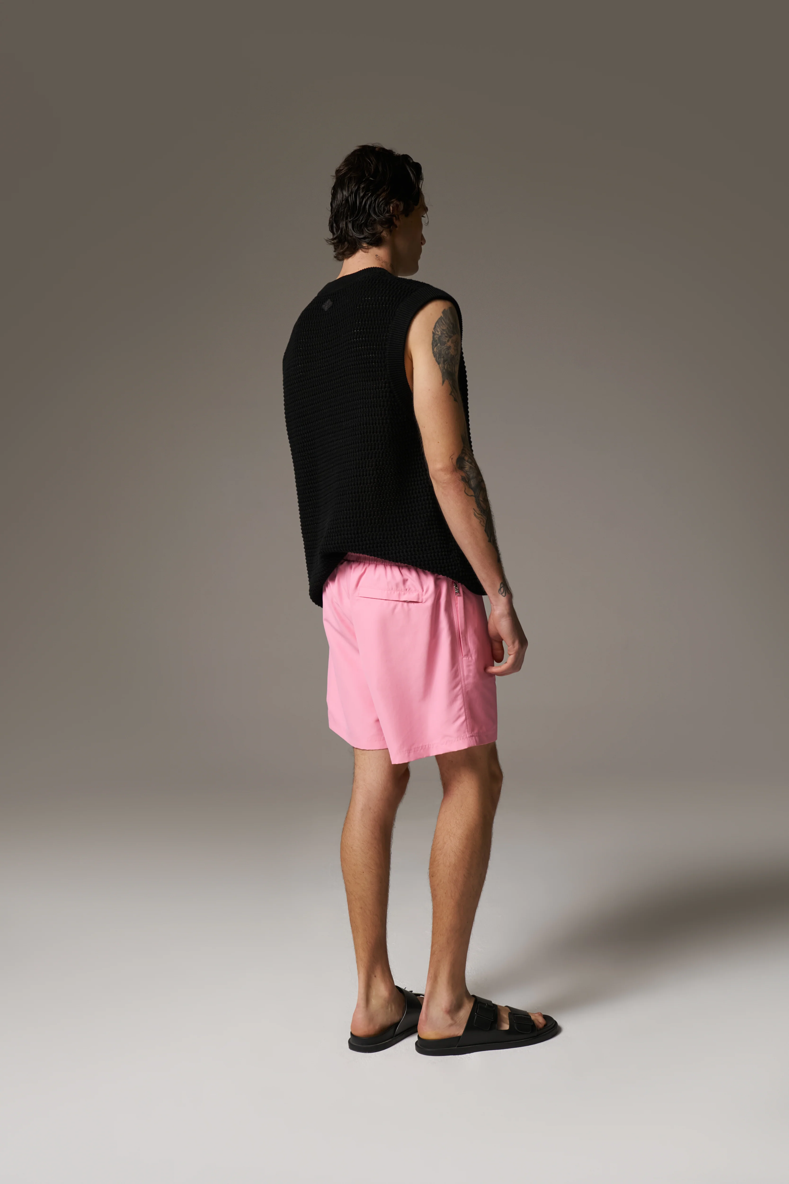 WATER REACTIVE EMBLEM SWIM SHORT - PINK