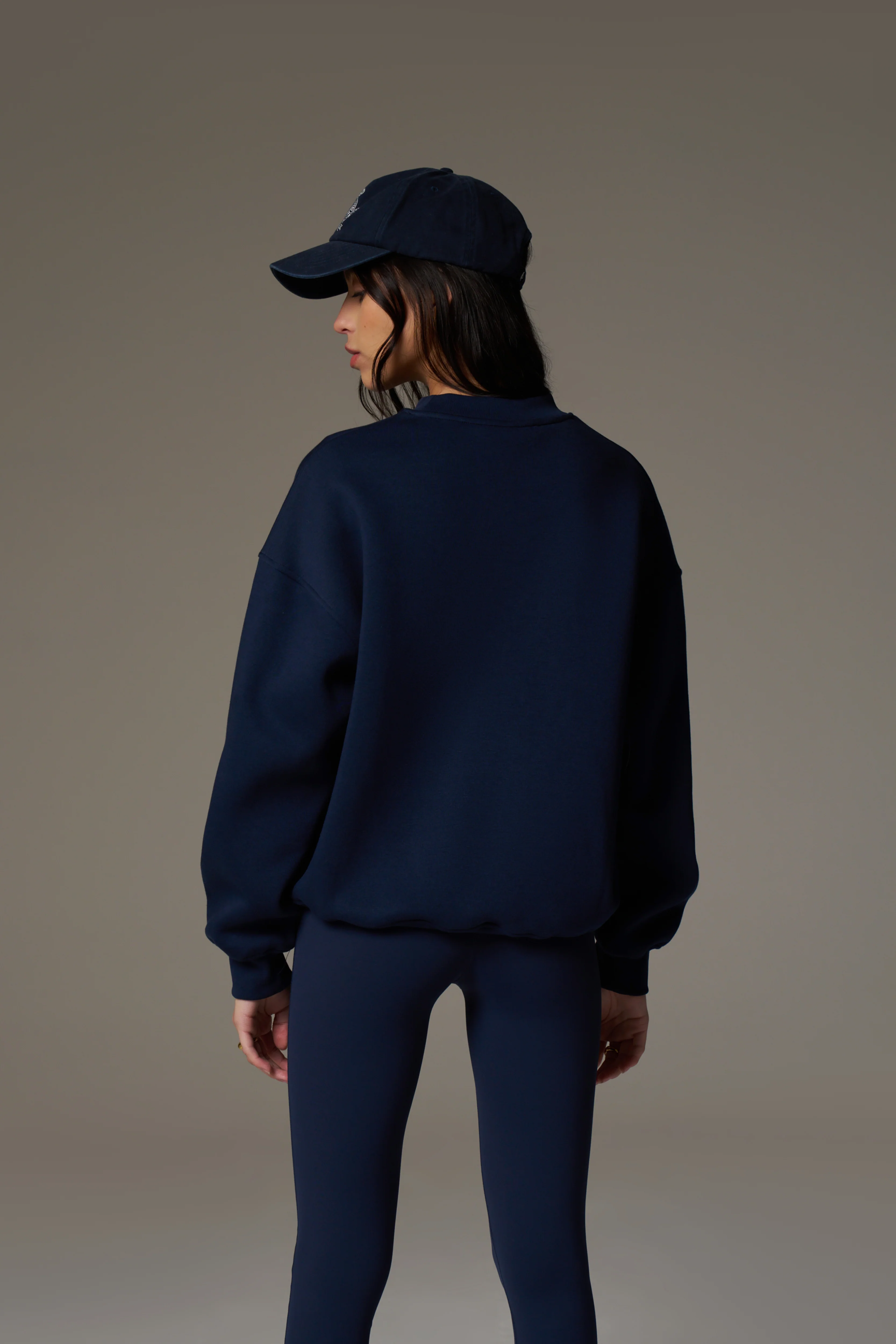 EMBLEM EMBROIDERED SWEATSHIRT - NAVY