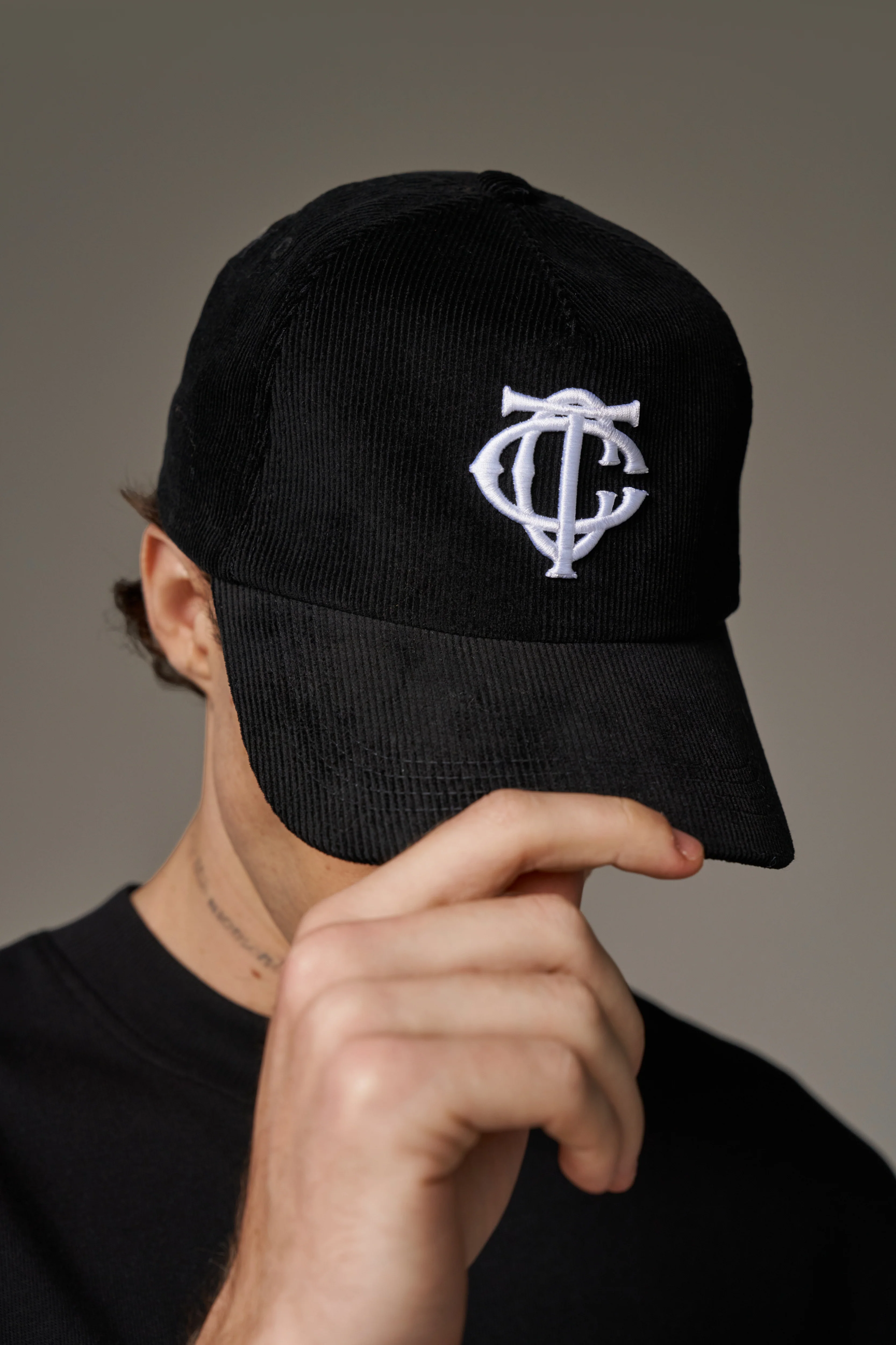 MONOGRAM EMBLEM CORD CAP - BLACK
