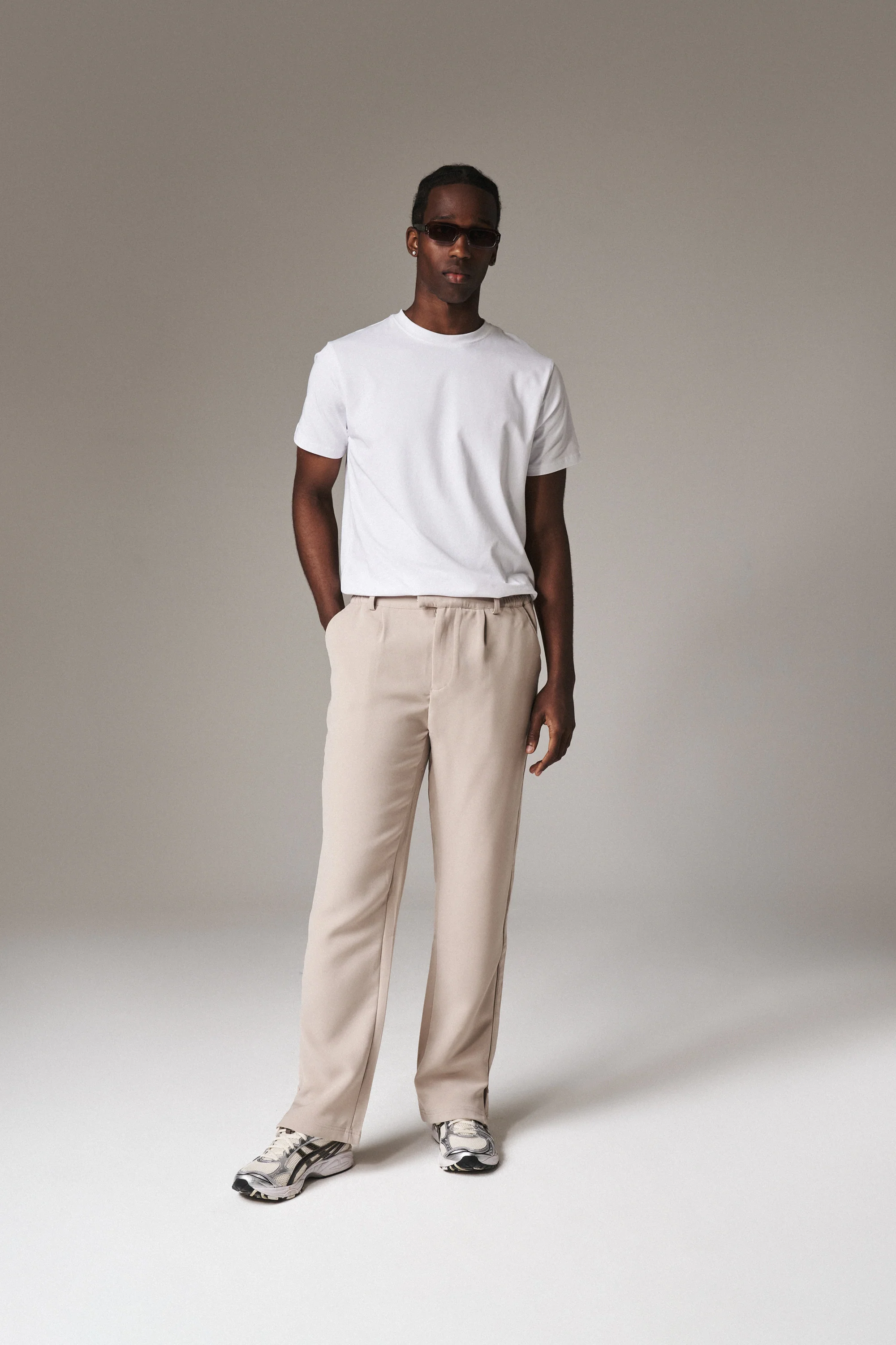 UNBRANDED SLIM T-SHIRT - WHITE