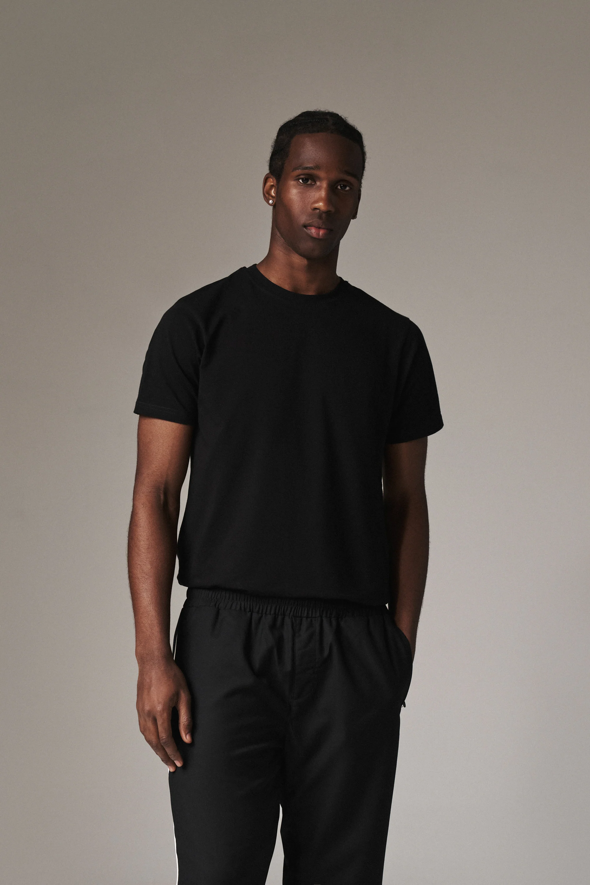 UNBRANDED SLIM T-SHIRT - BLACK