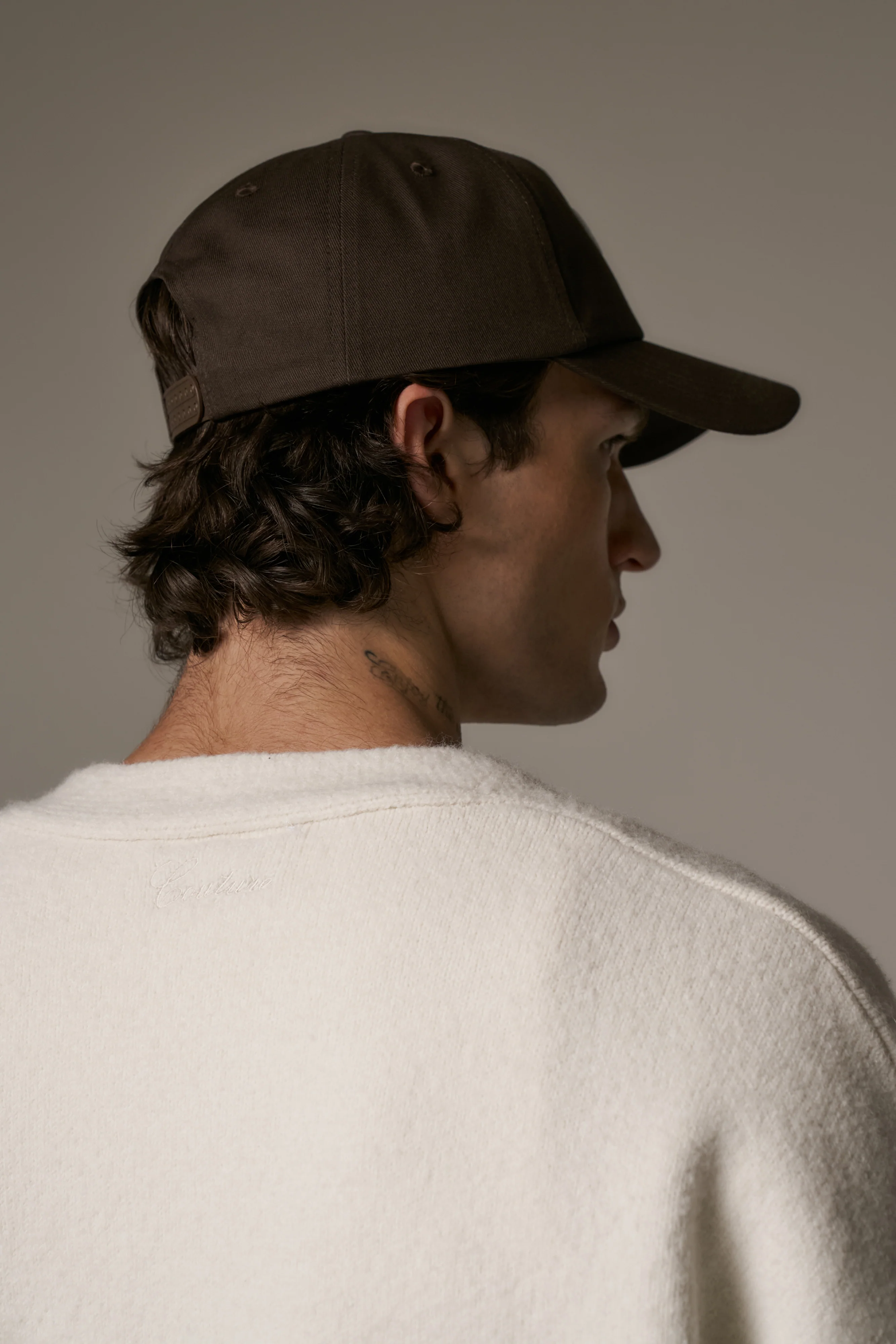 C SCRIPT CAP - BROWN