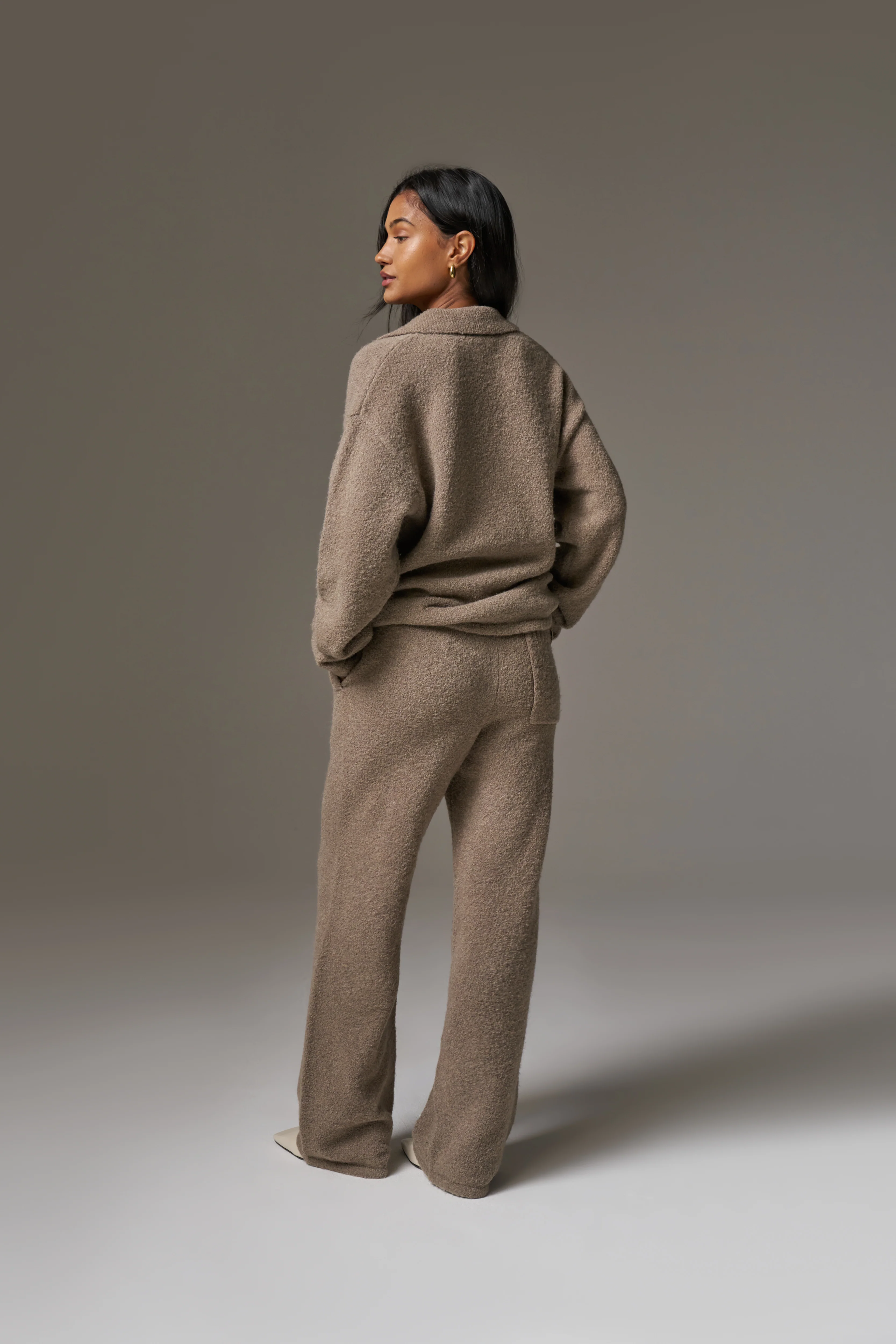 BOUCLE KNIT PANTS - BROWN