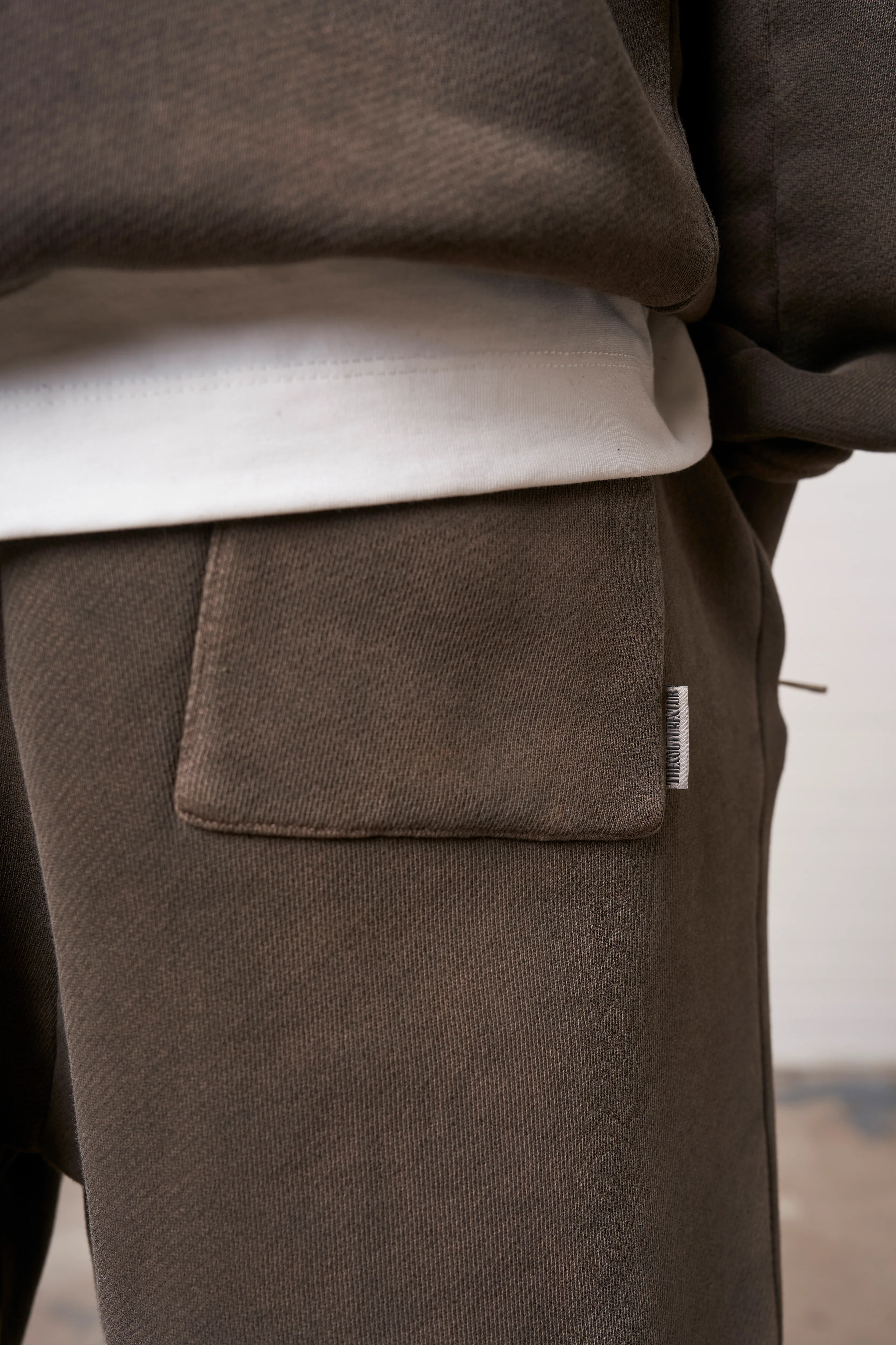 LAUNDERED CLASSICS JOGGERS - WASHED BROWN