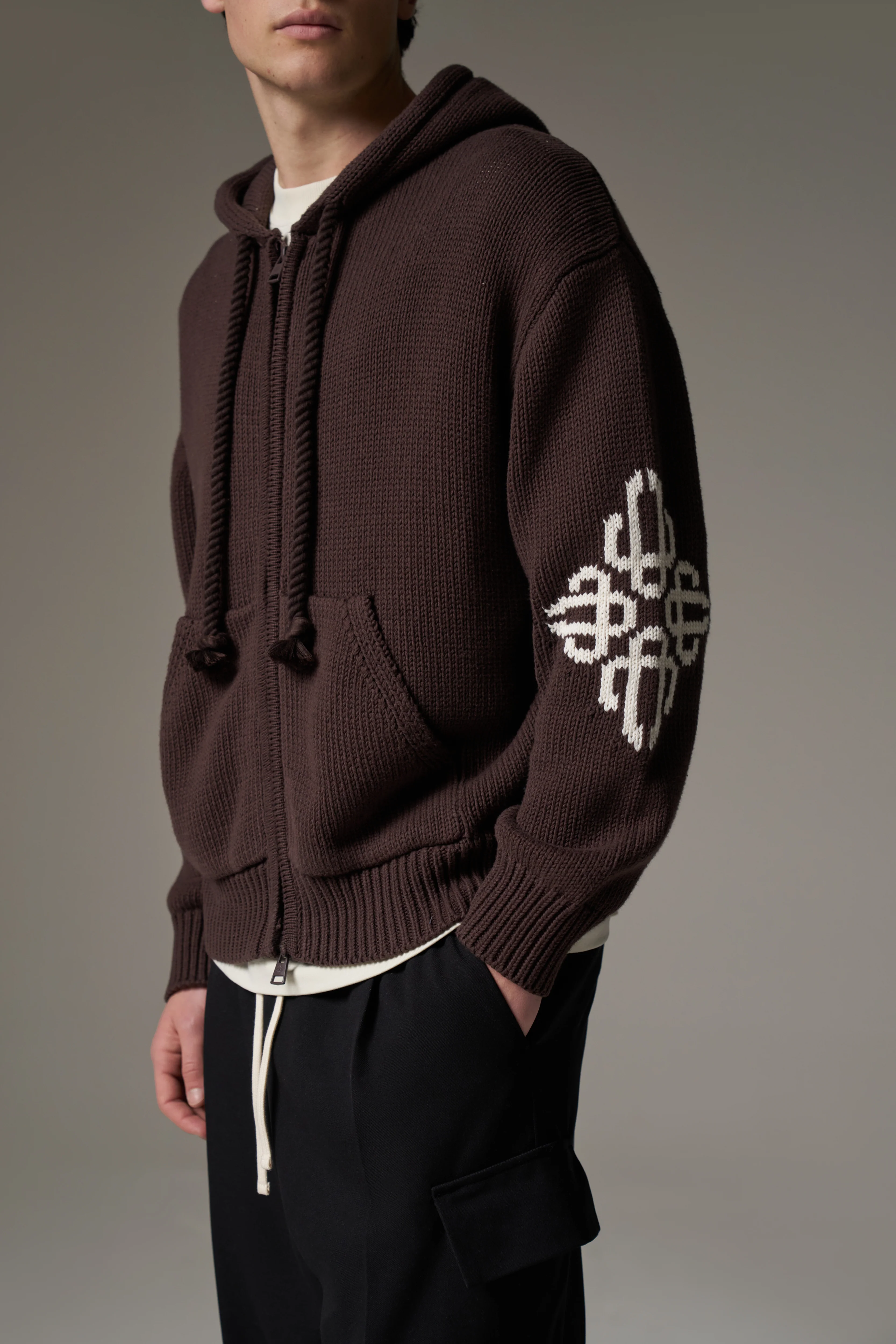 CHUNKY KNIT EMBLEM ZIP THROUGH HOODIE - CHOCOLATE
