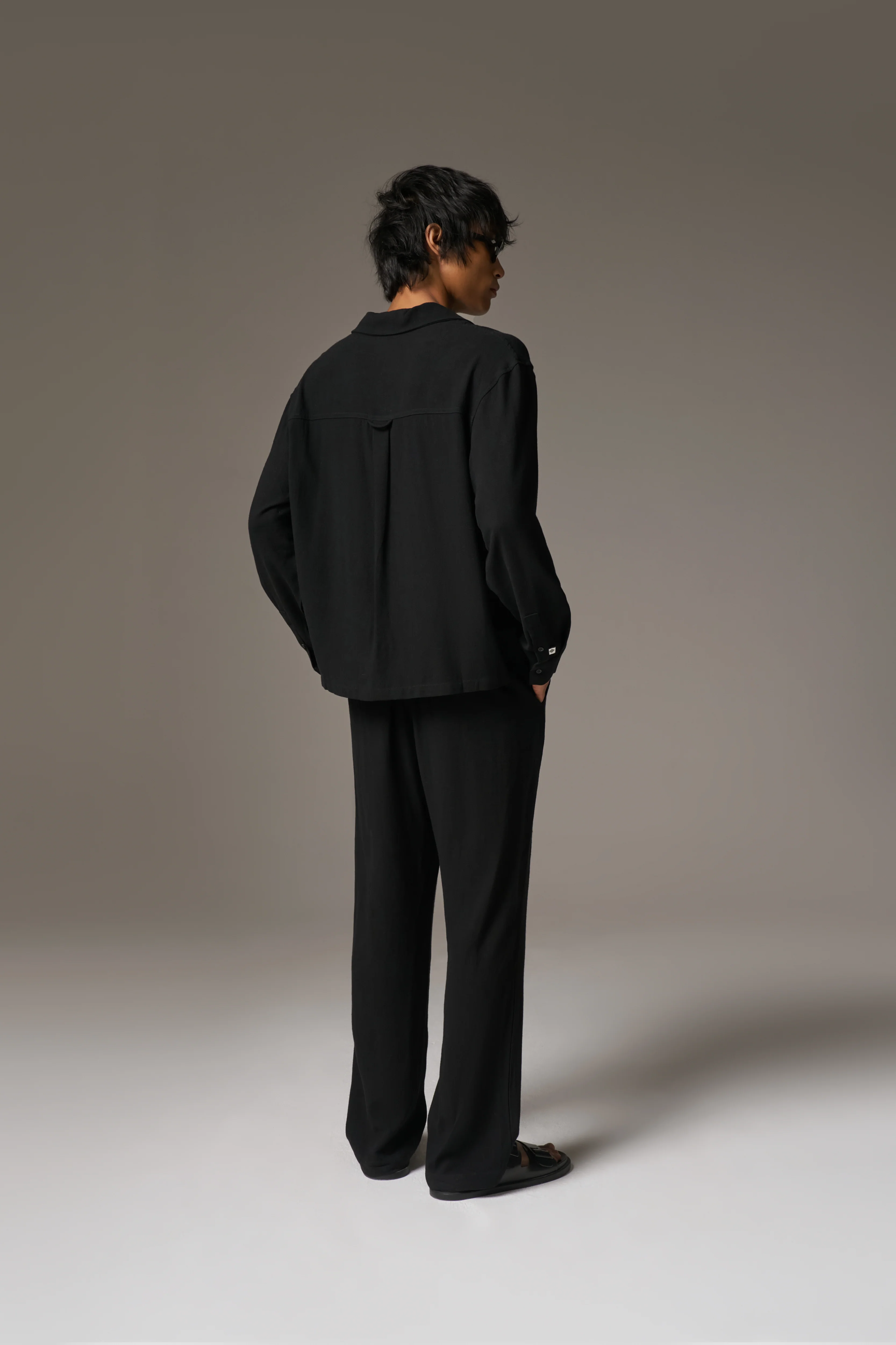 TEXTURED WOVEN SHIRT - BLACK