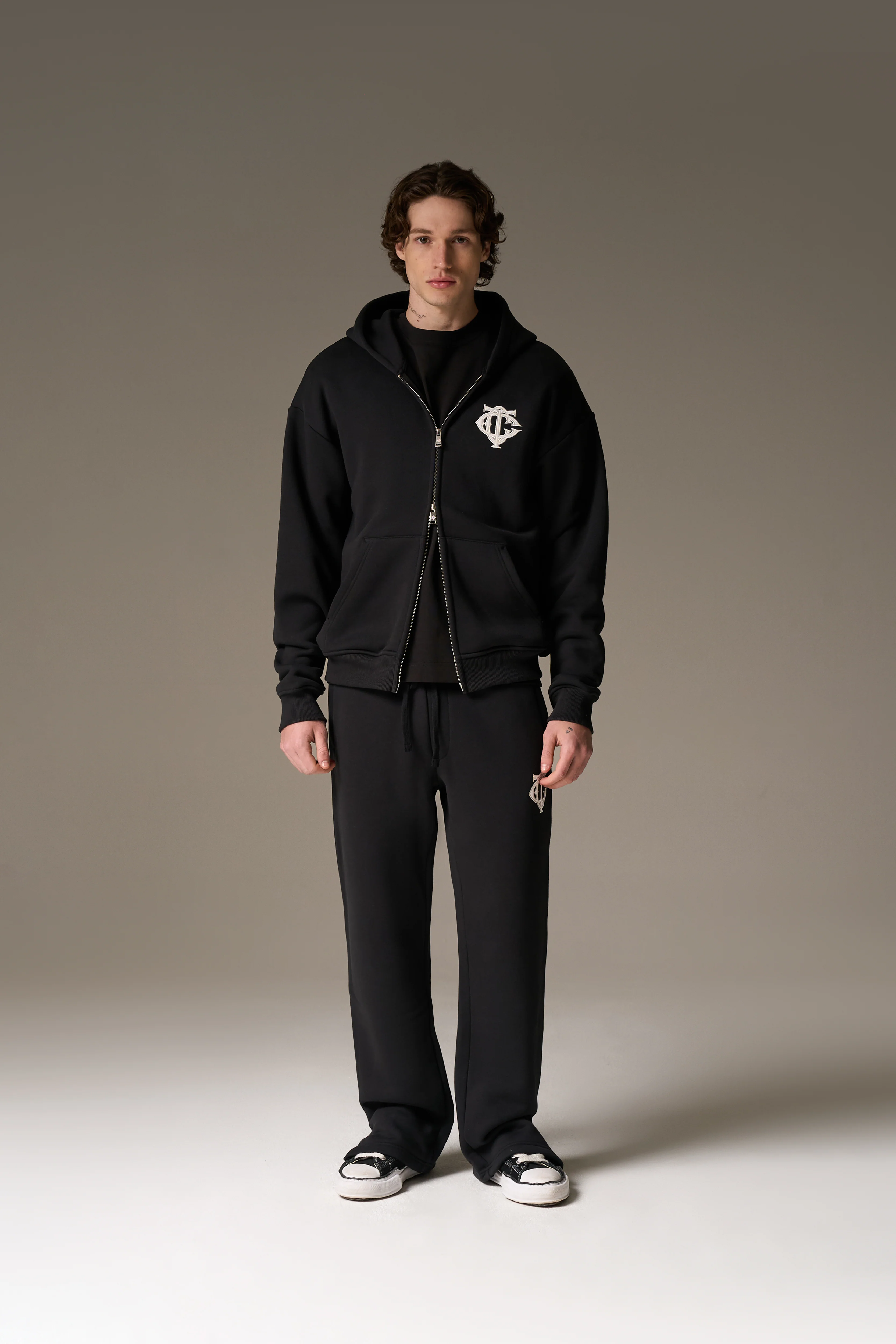 HEAVYWEIGHT MONOGRAM EMBLEM ZIP THROUGH - BLACK