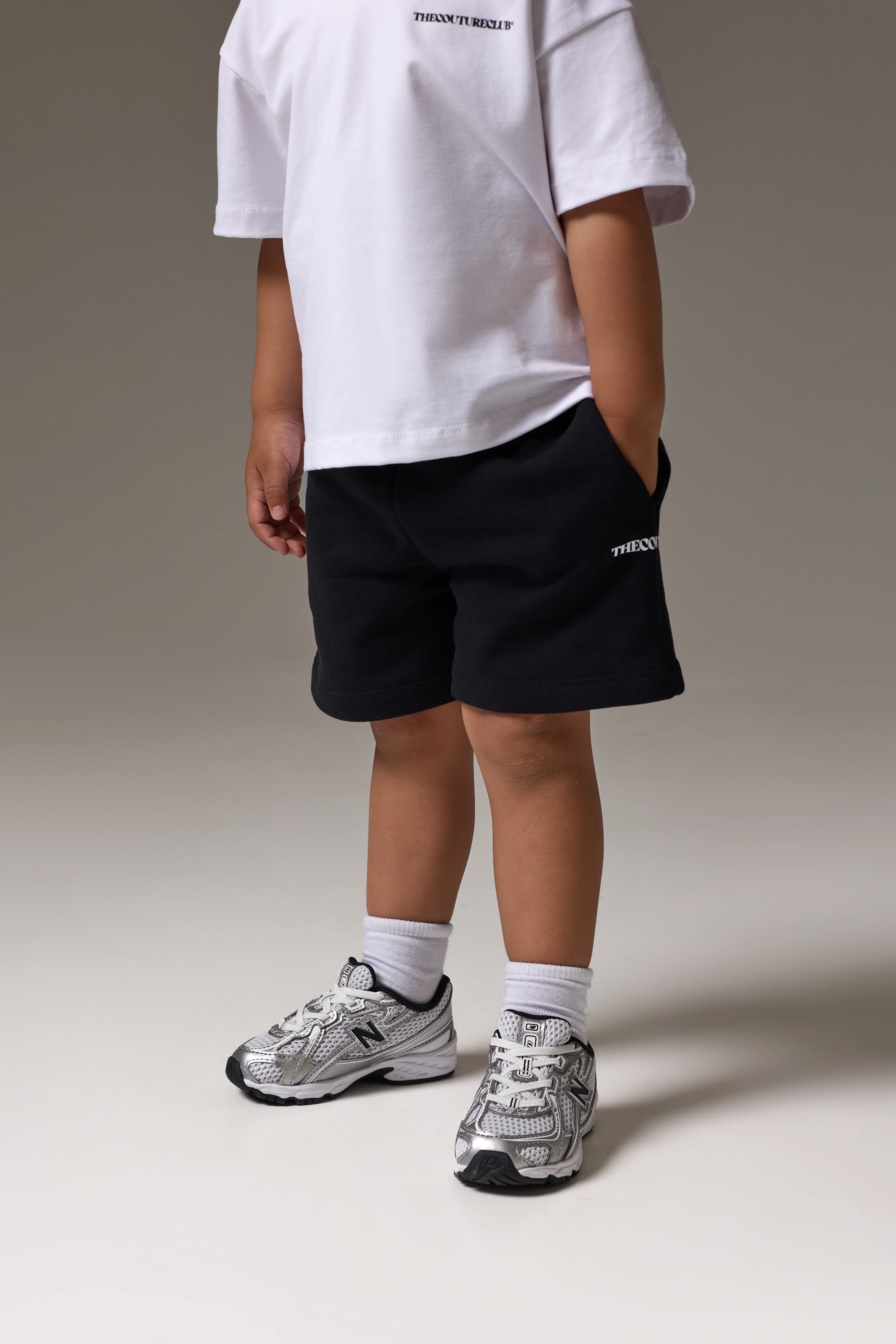 KIDS COPYRIGHT SHORTS - BLACK