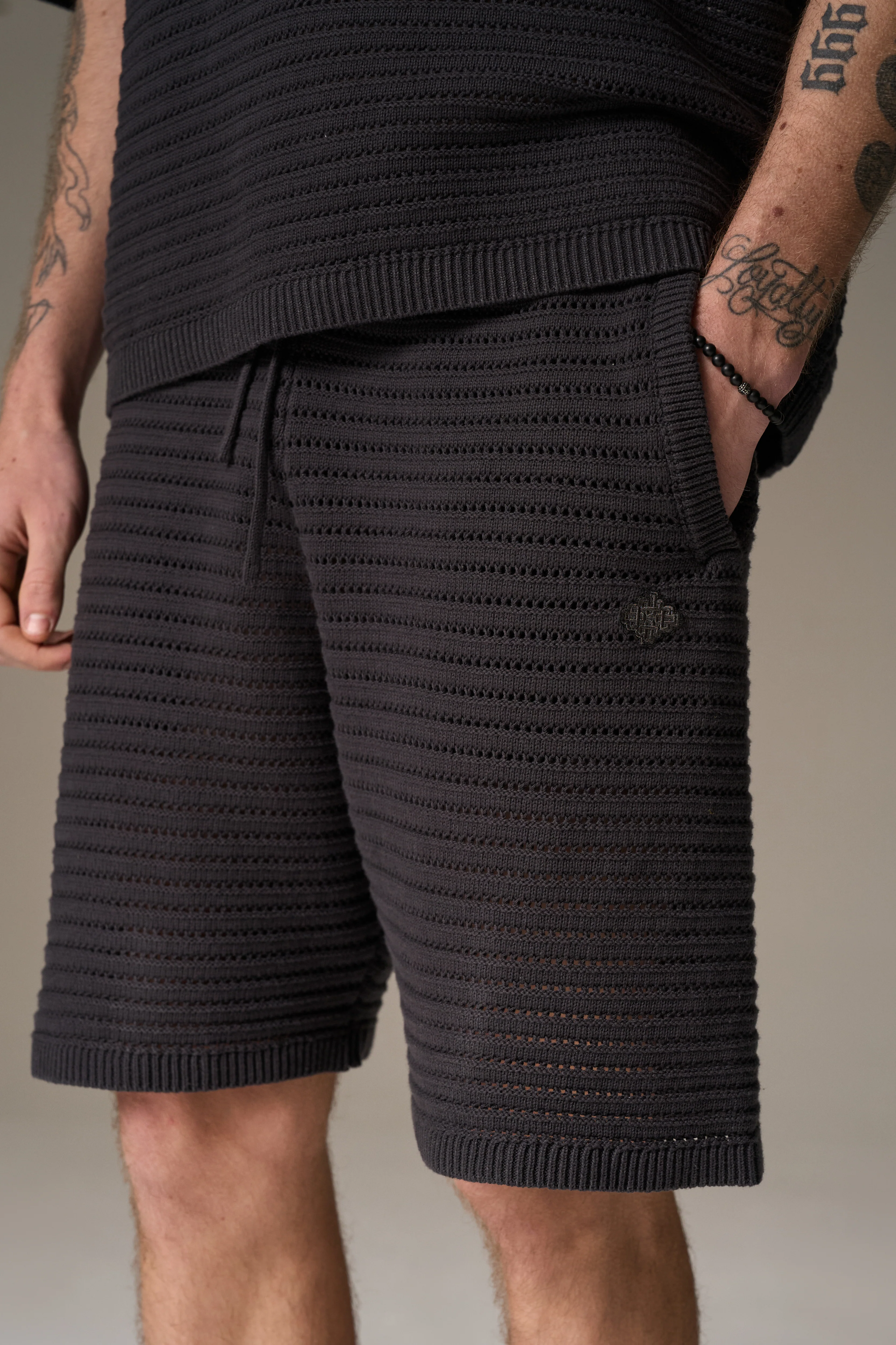 KNITTED SHORTS - CHARCOAL