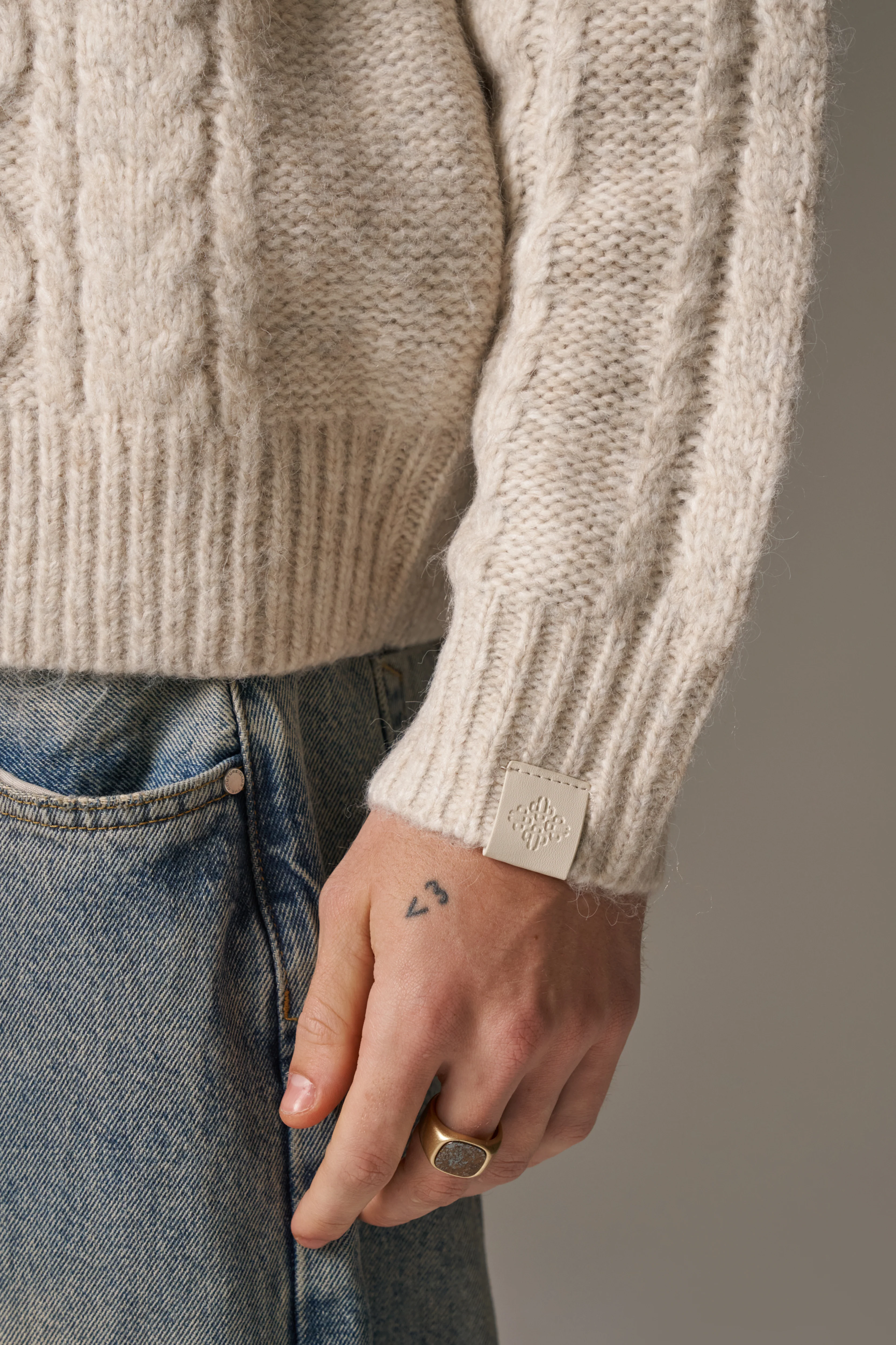 CABLE KNIT ZIP THROUGH HOODIE - STONE