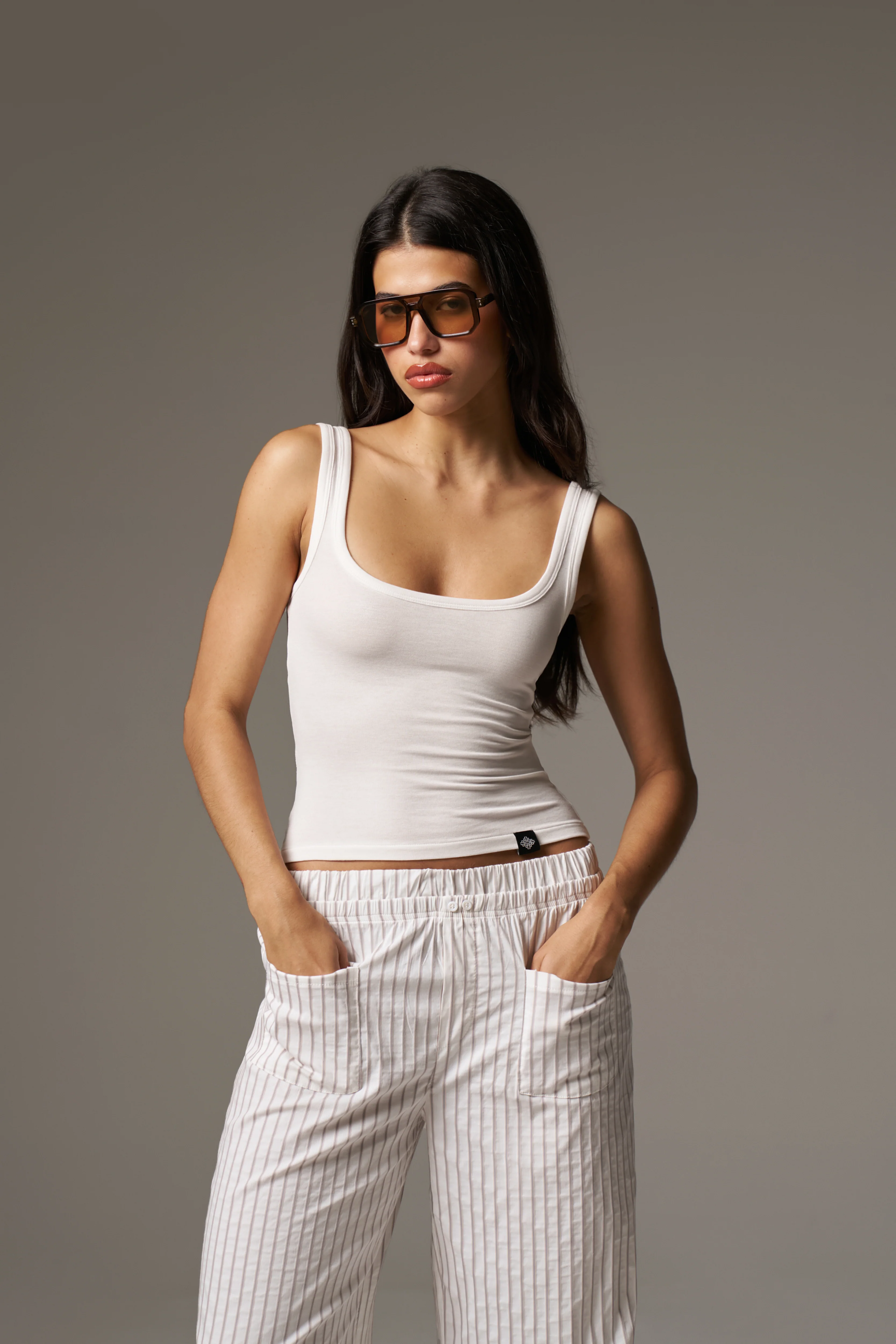 SLUB EMBLEM LABEL VEST TOP - WHITE