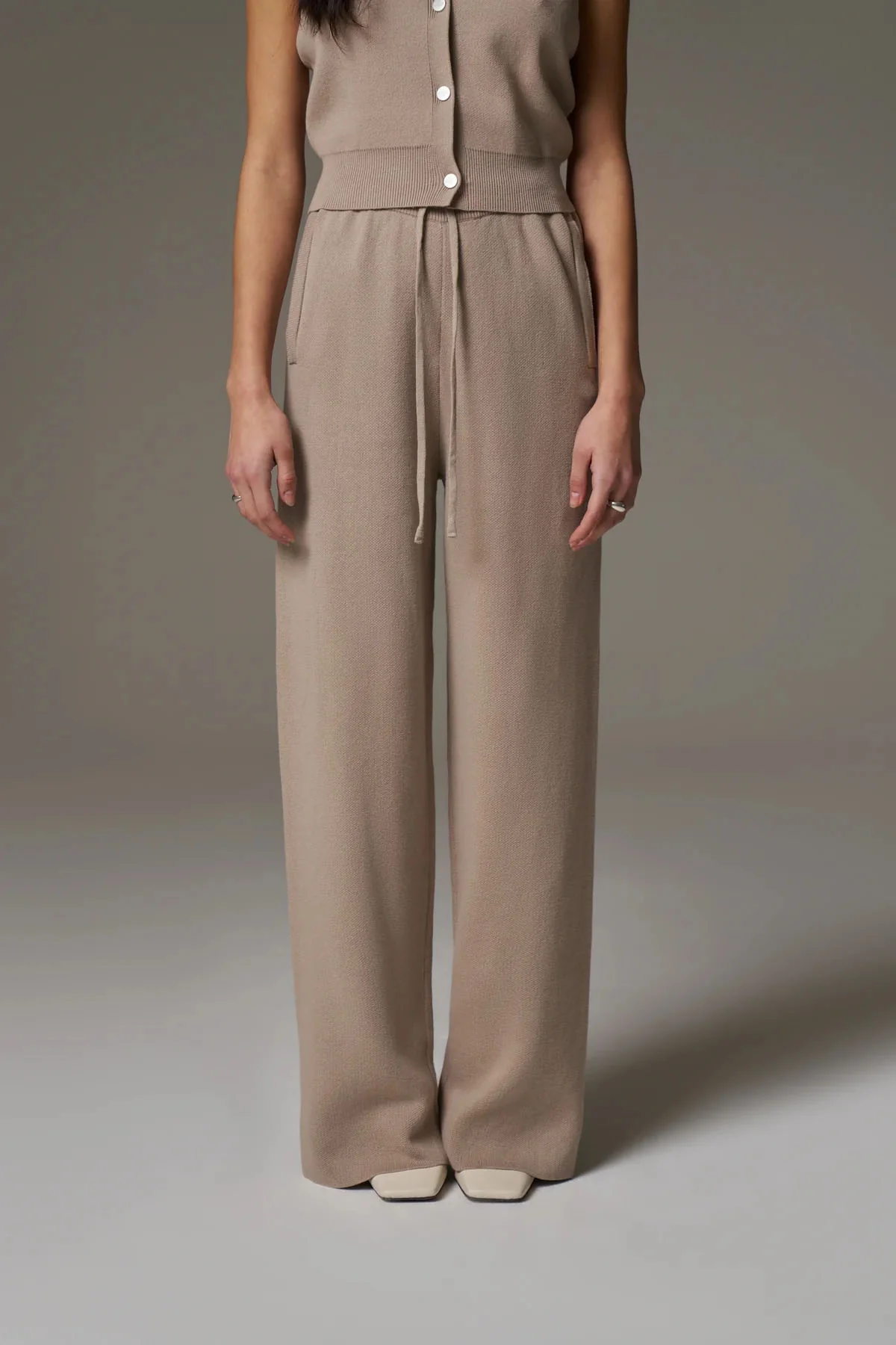 KNITTED RELAXED JOGGERS - BEIGE