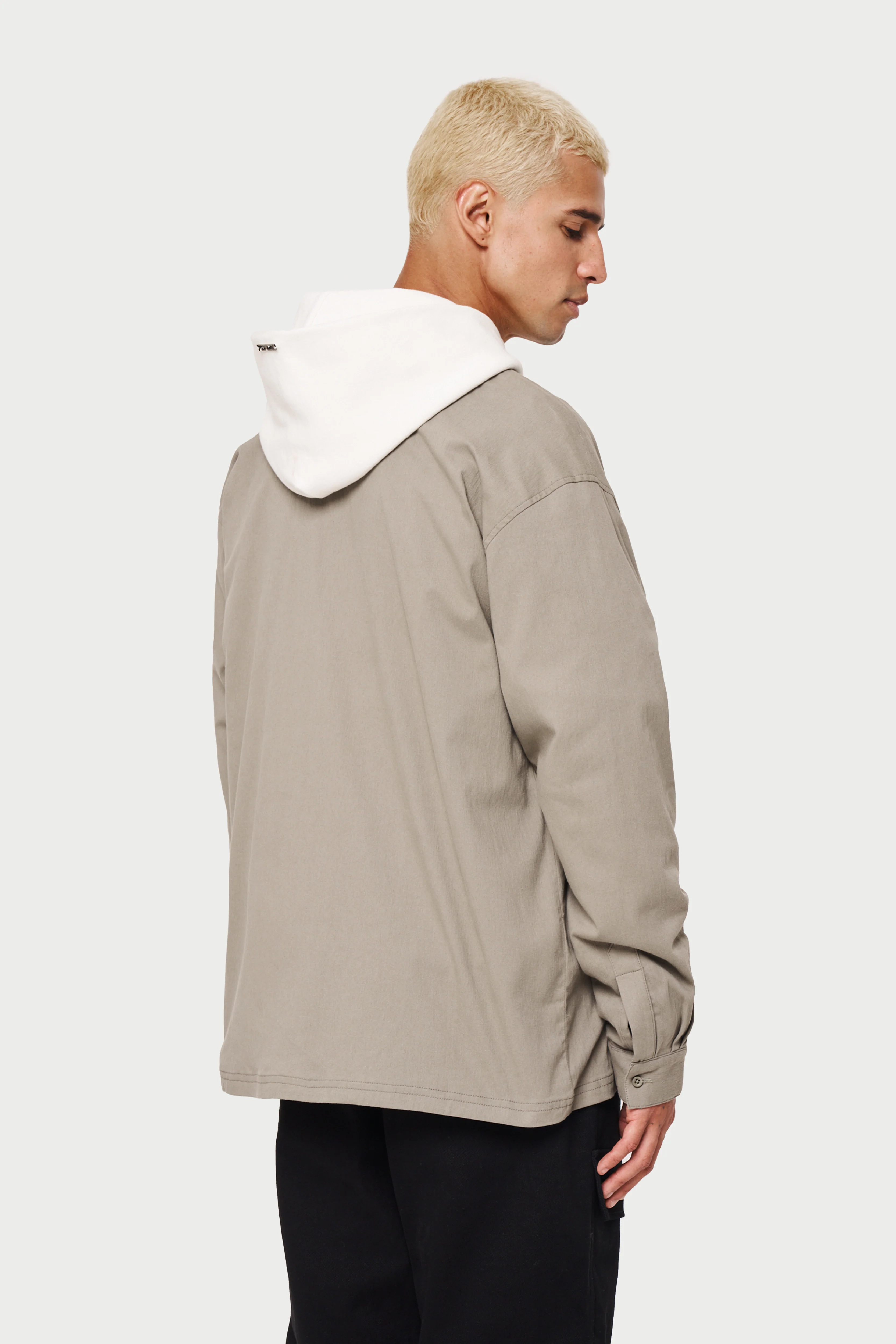 COLLARLESS STITCH DETAIL SHIRT - KHAKI