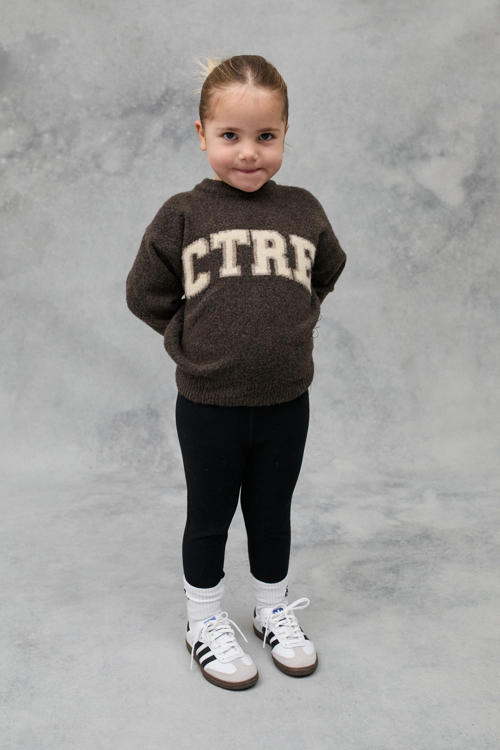 JNR CTRE KNIT SWEATSHIRT - BROWN