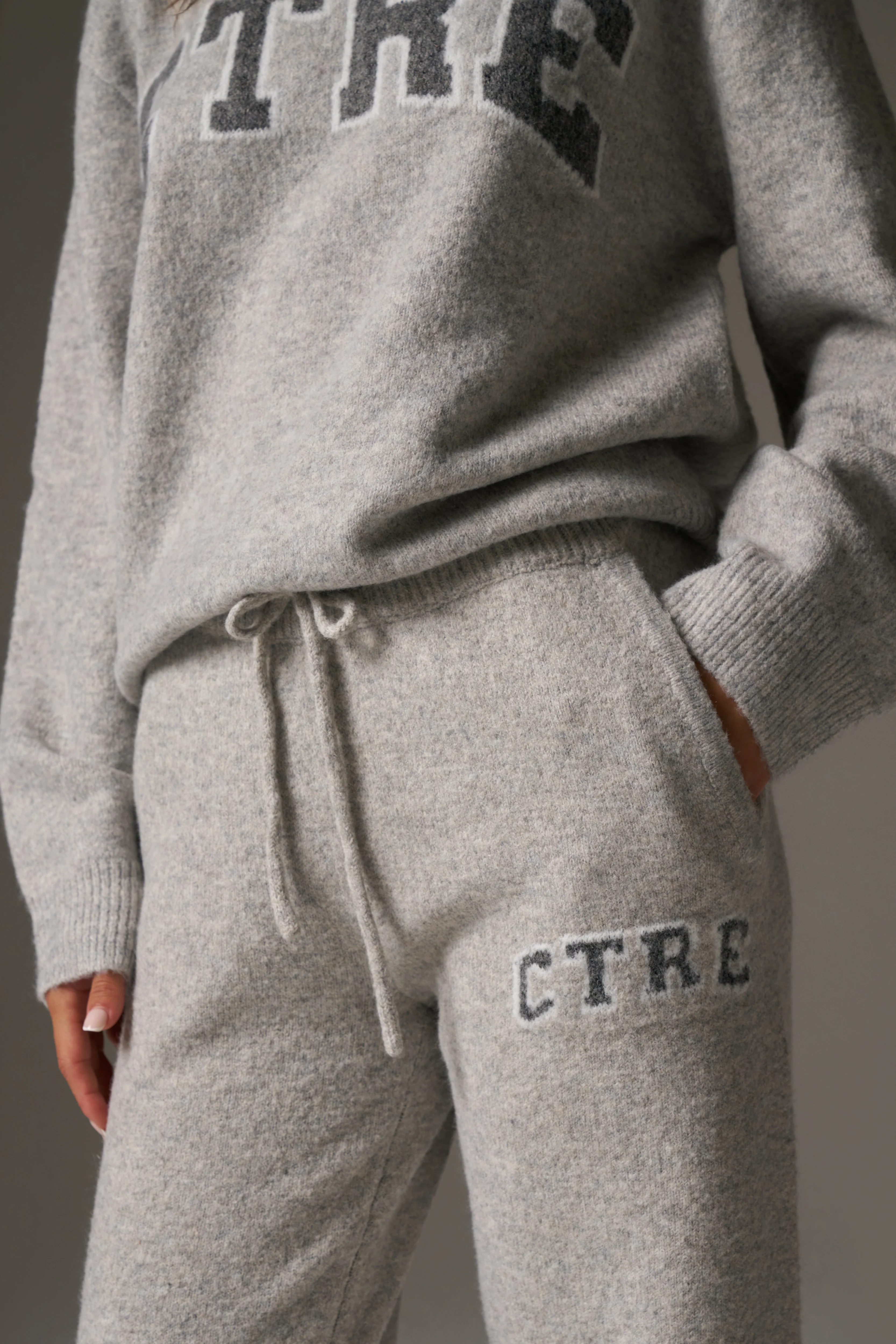 CTRE KNITTED JOGGERS - GREY