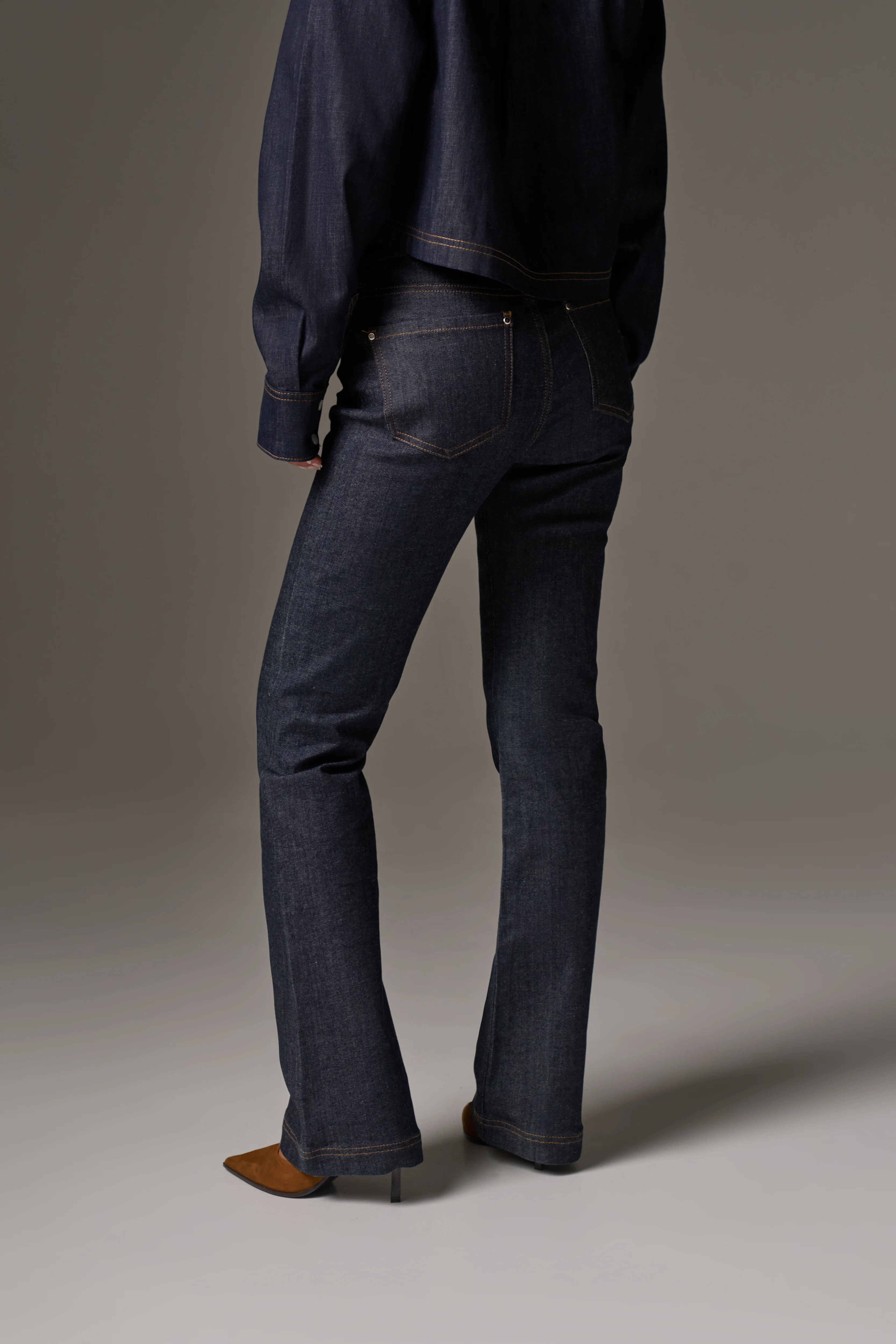RELAXED FLARE JEANS - DARK INDIGO