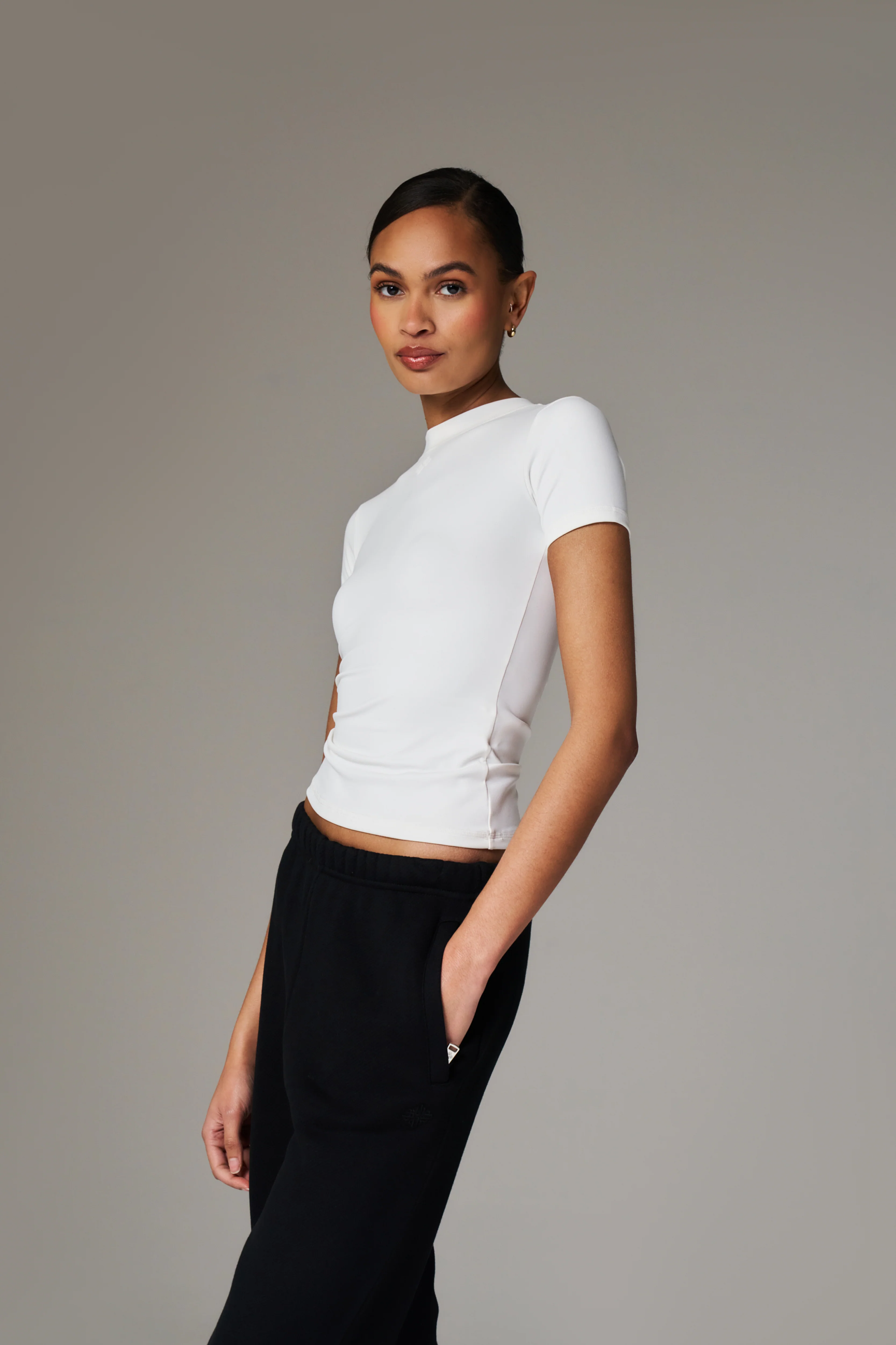SCULPTING STRETCH EMBLEM BABY TEE - OFF WHITE