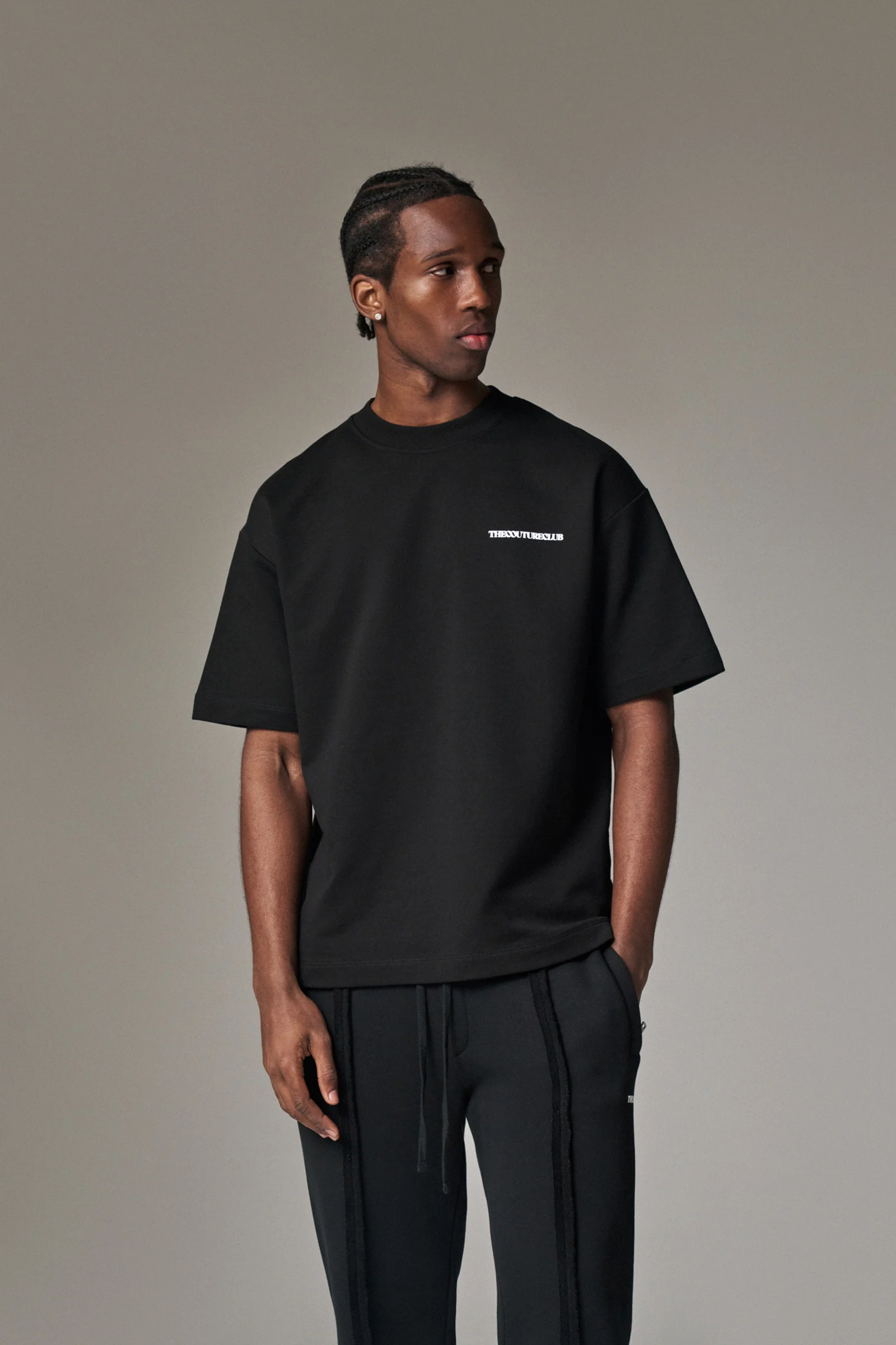 HEAVYWEIGHT COPYRIGHT T-SHIRT - BLACK