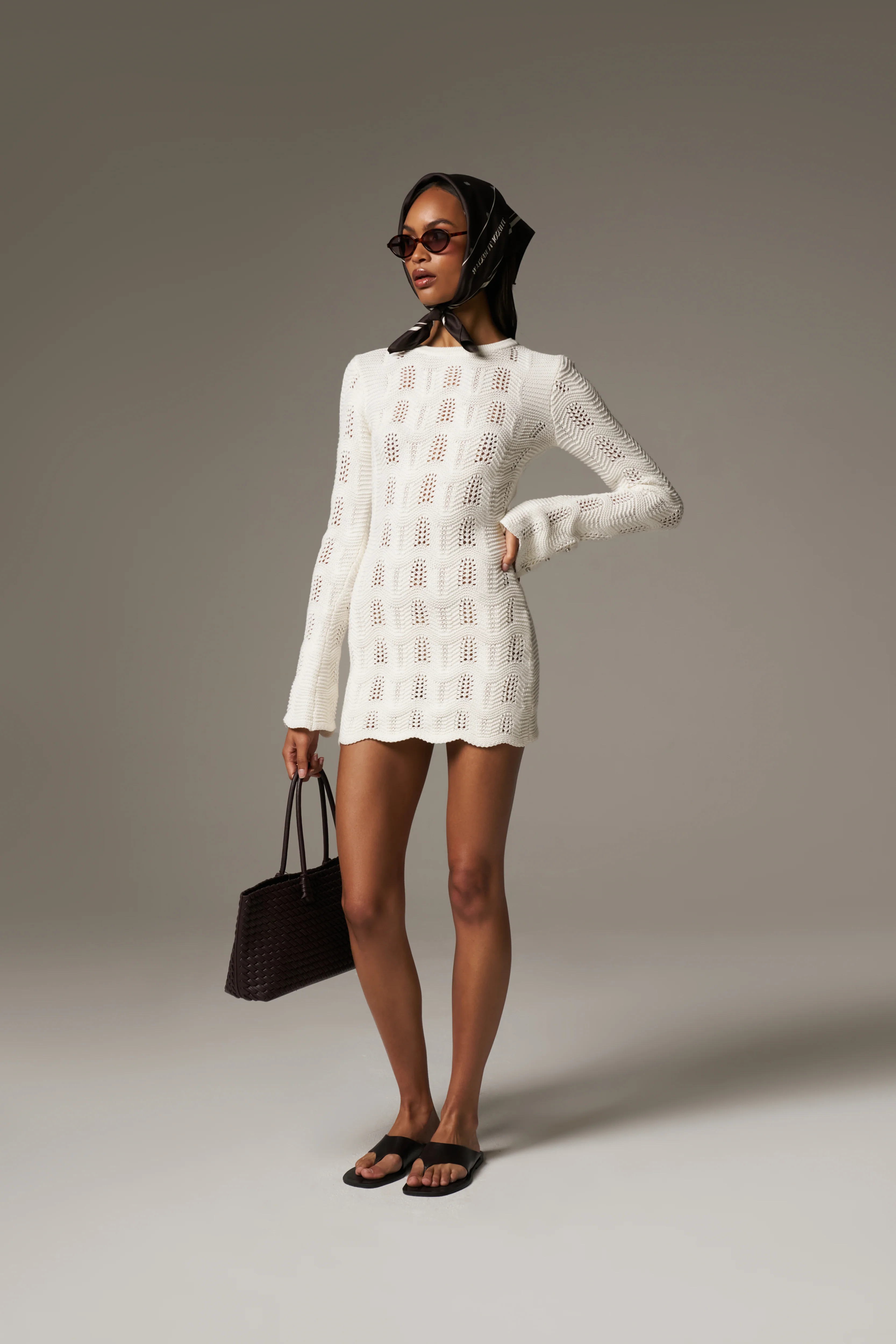SCALLOP EDGE KNITTED MINI DRESS - OFF WHITE